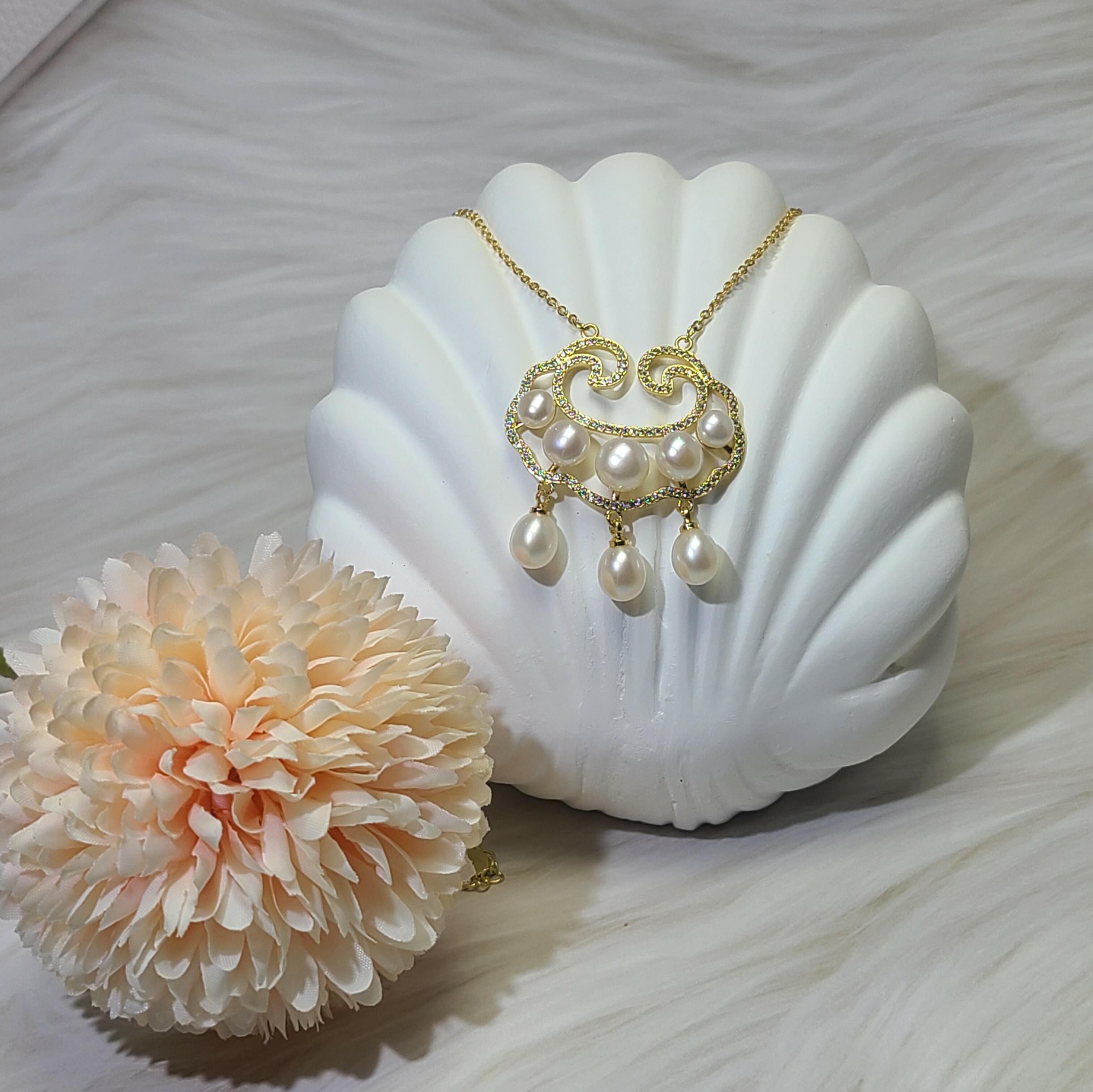 淡水象牙白珠貴妃款黃金色頸鏈NP002