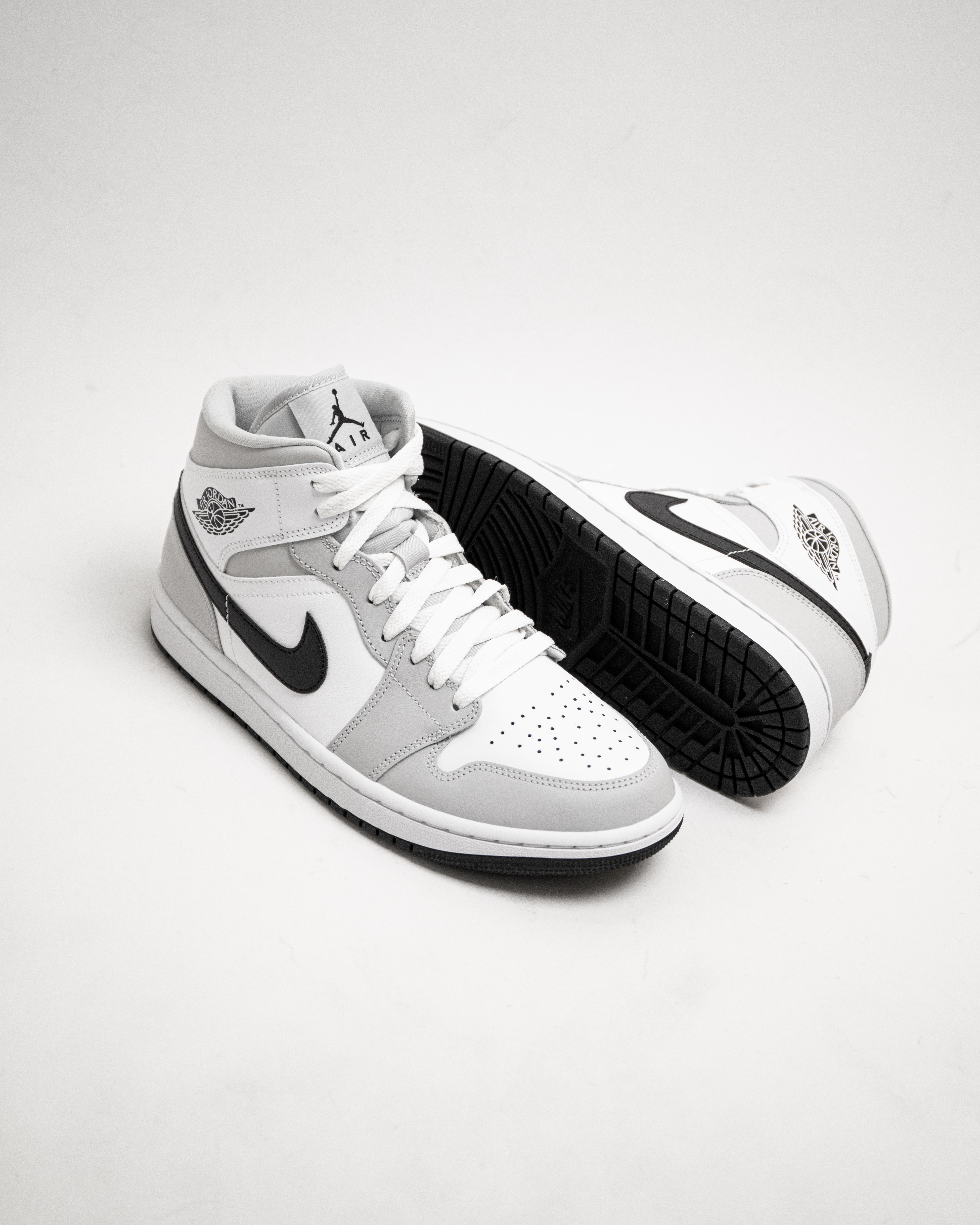 [現貨] Air Jordan 1 Mid "Smoke Grey" BQ6472-015