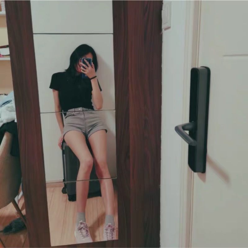 部份現貨🚚小編大推👍🏻-3kg超顯瘦復古高腰牛仔短褲💕共3色