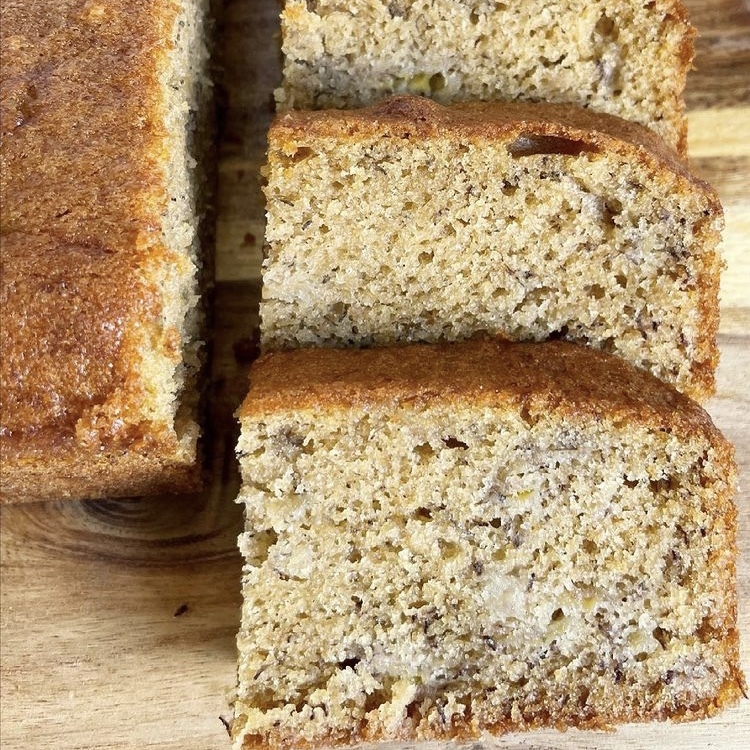 Vic Ellie 香蕉蛋糕 (8吋 x 8吋)