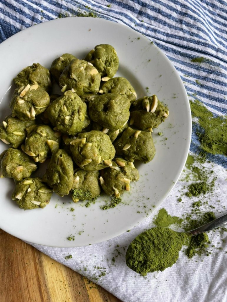 Vic Ellie 抹茶杏仁曲奇