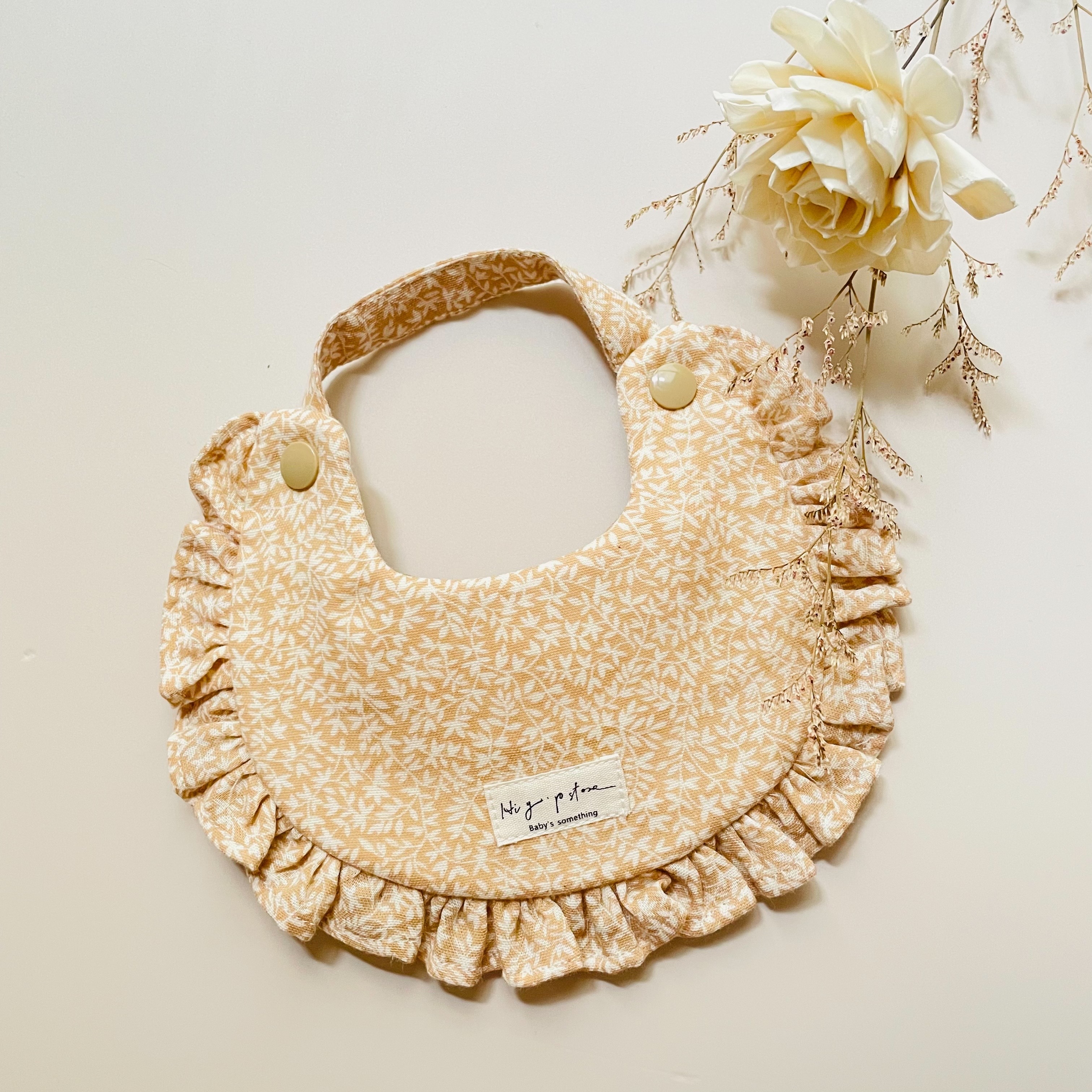 Hi Y.P store-手作圍兜-卡其藤蔓