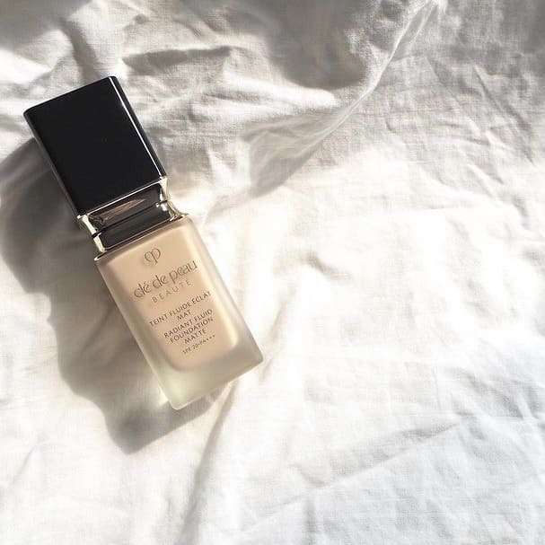 Cle de Peau Beaute Radiant Fluid Foundation Matte 鑽光柔霧修護粉底液 SPF20  PA +++ 35ml