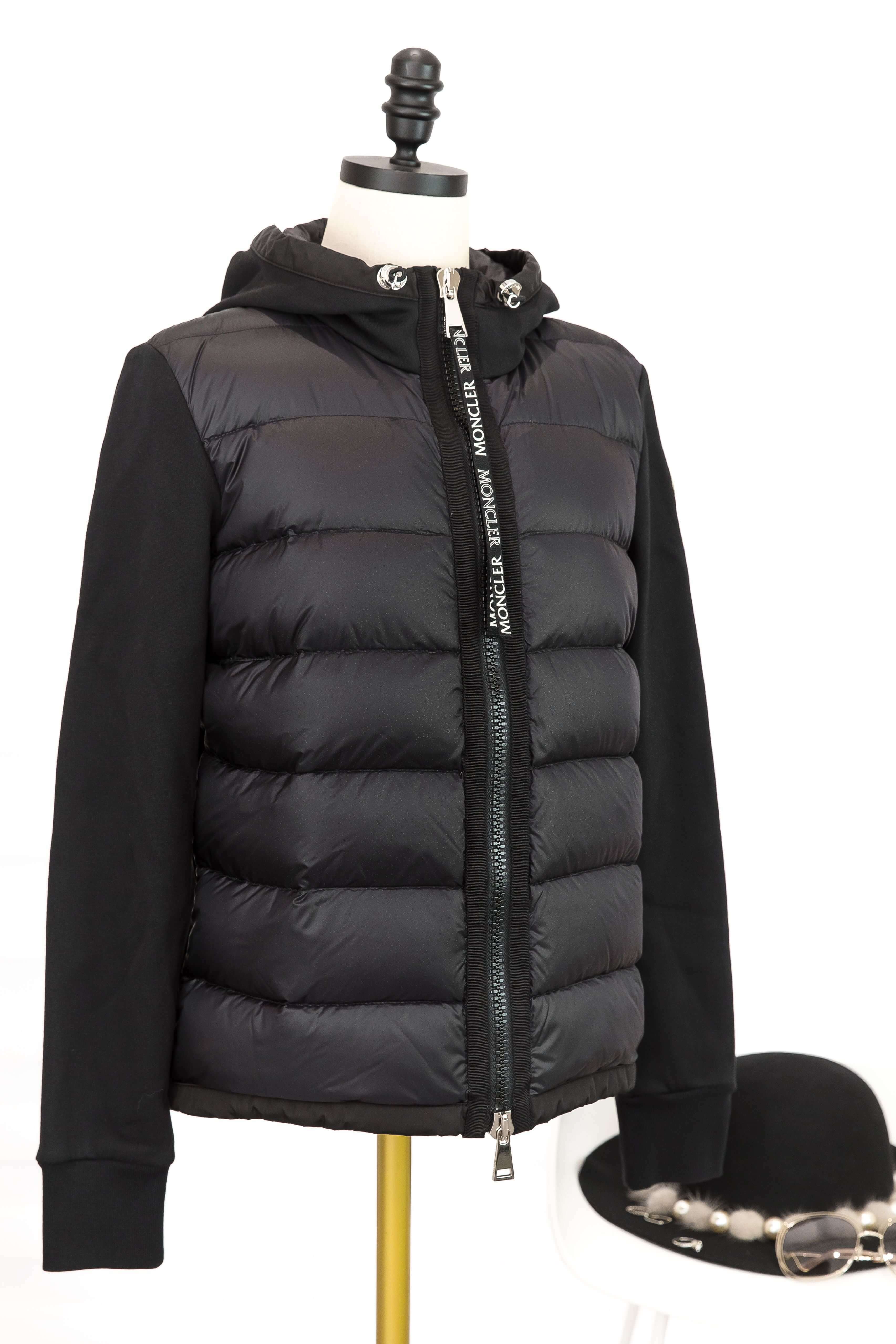 Moncler Maglia Cardigan 黑色拼接棉質連帽拉鍊口袋輕羽絨外套-Charline Boutique 精品代購