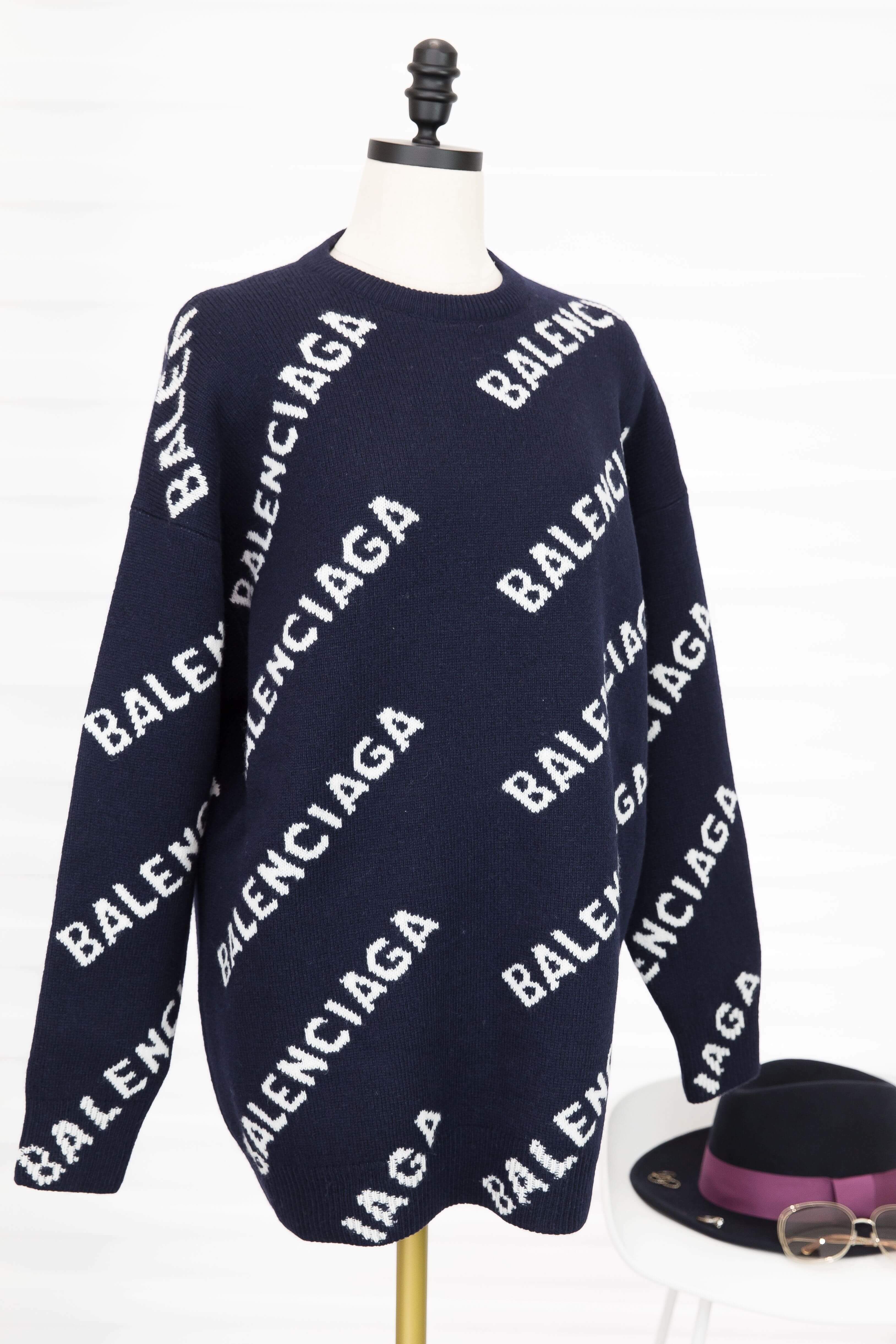 Balenciaga Women's Allover Logo Crewneck In Navy/White 海軍藍滿版白色 Logo 羊毛混紡長版長袖毛衣-Charline Boutique 精品代購