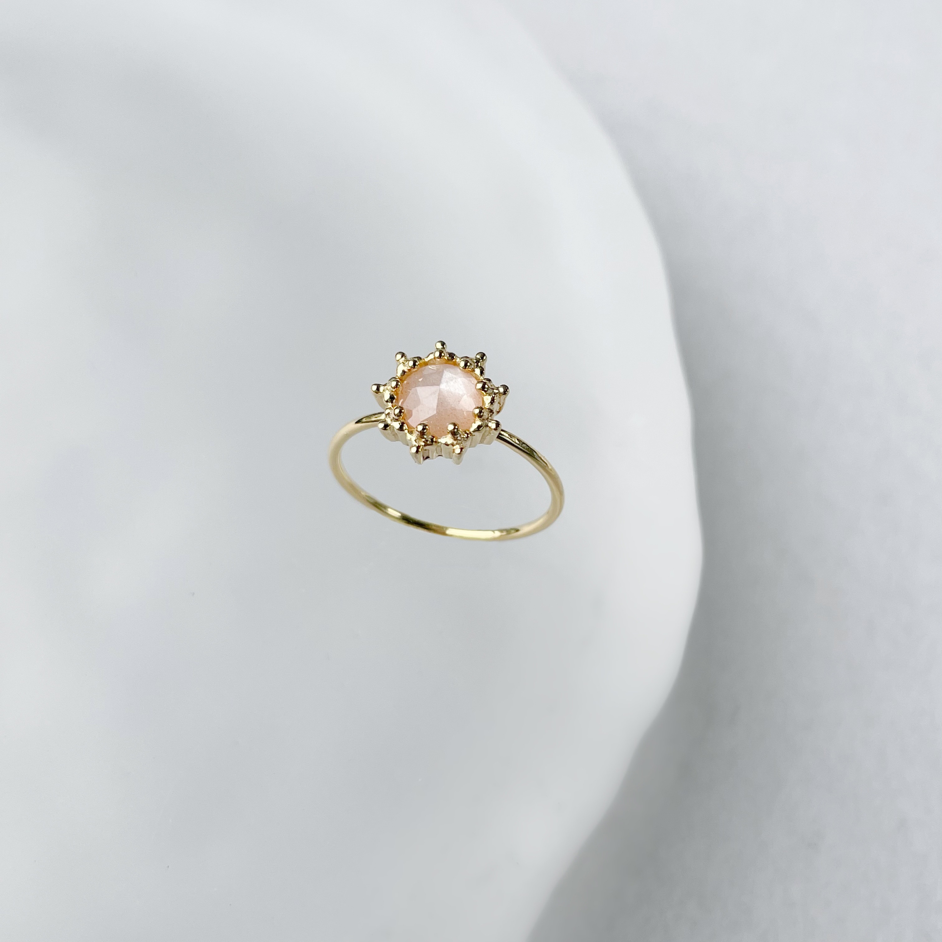 Big Sunshine蜜桃月光石細戒