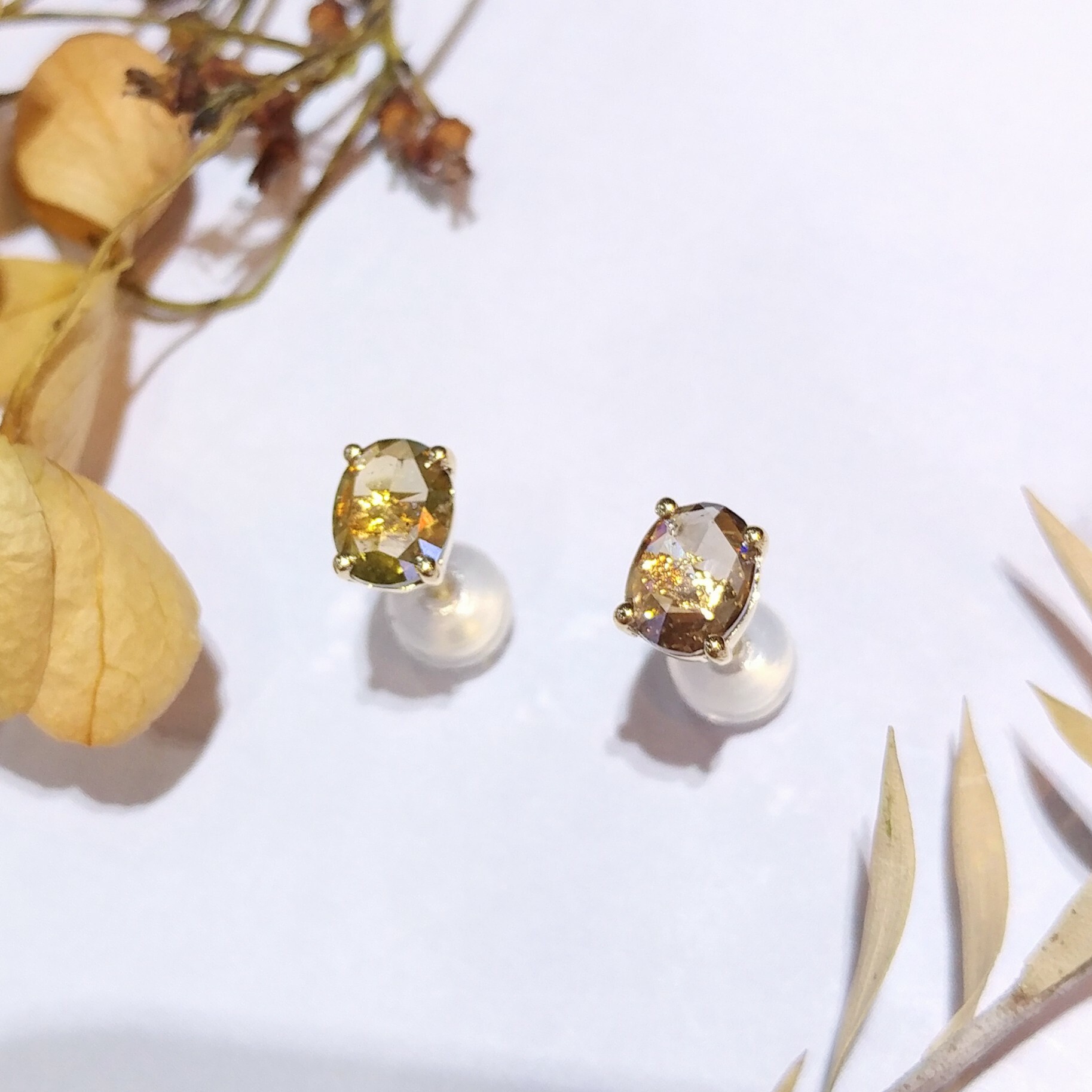 全新18K金【主石1卡11份咖啡鑽】耳環