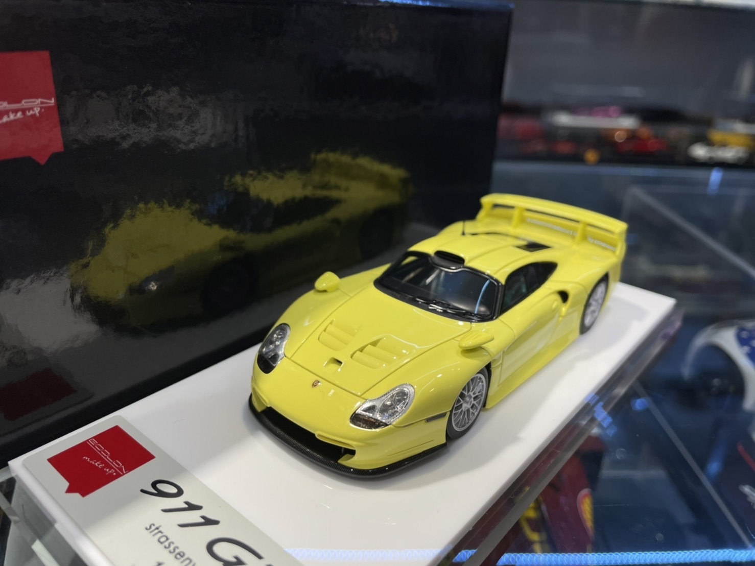 MakeUp EM554D Porsche 911 GT1 EVO Straßenversion 1/43