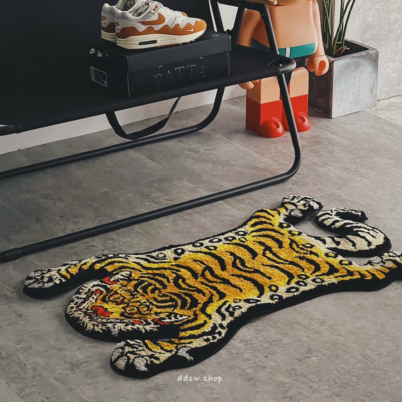 RAW EMOTIONS 西藏虎毯 黃色