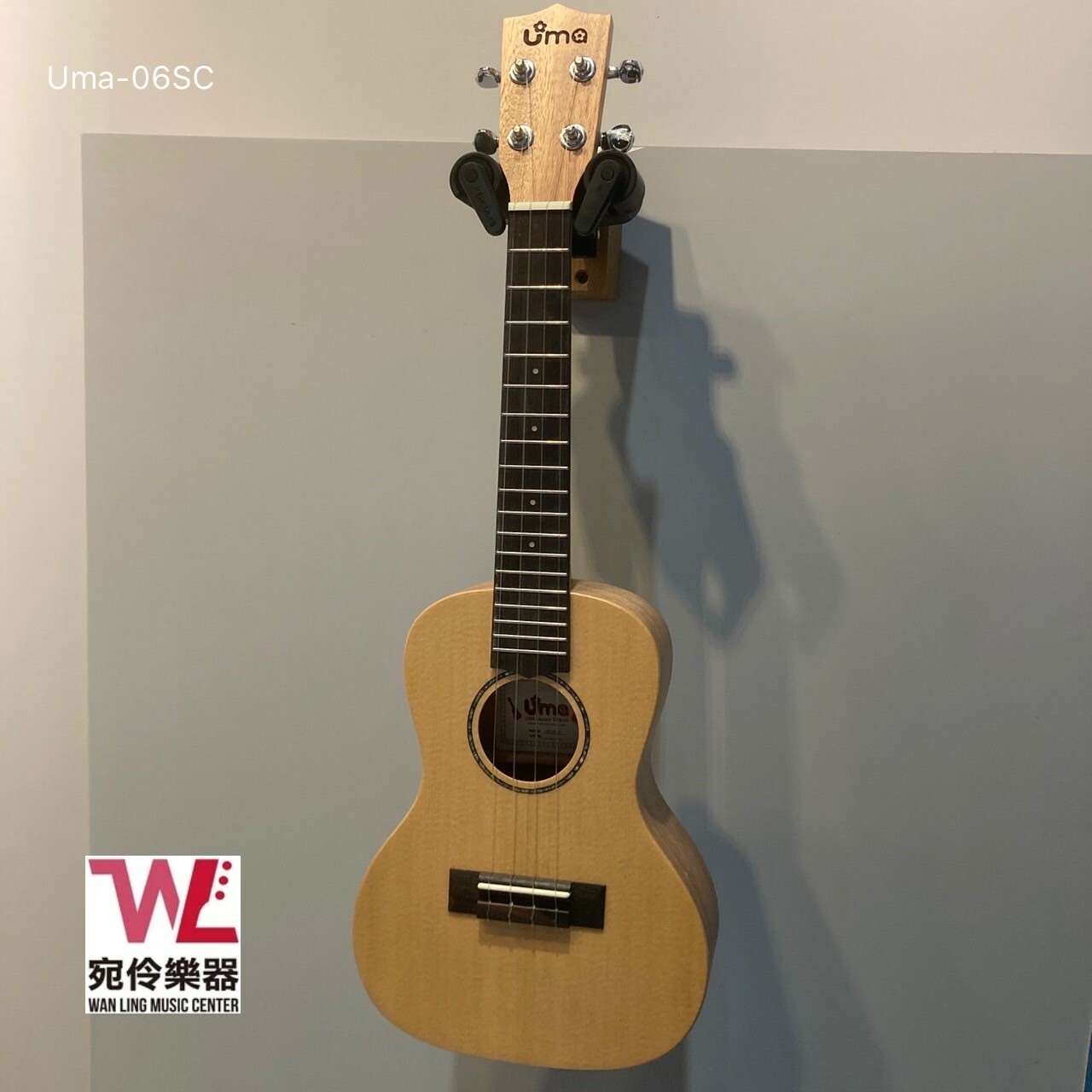 Uma 06SC - 23吋 面雲杉木 側背桃花心木 烏克麗麗