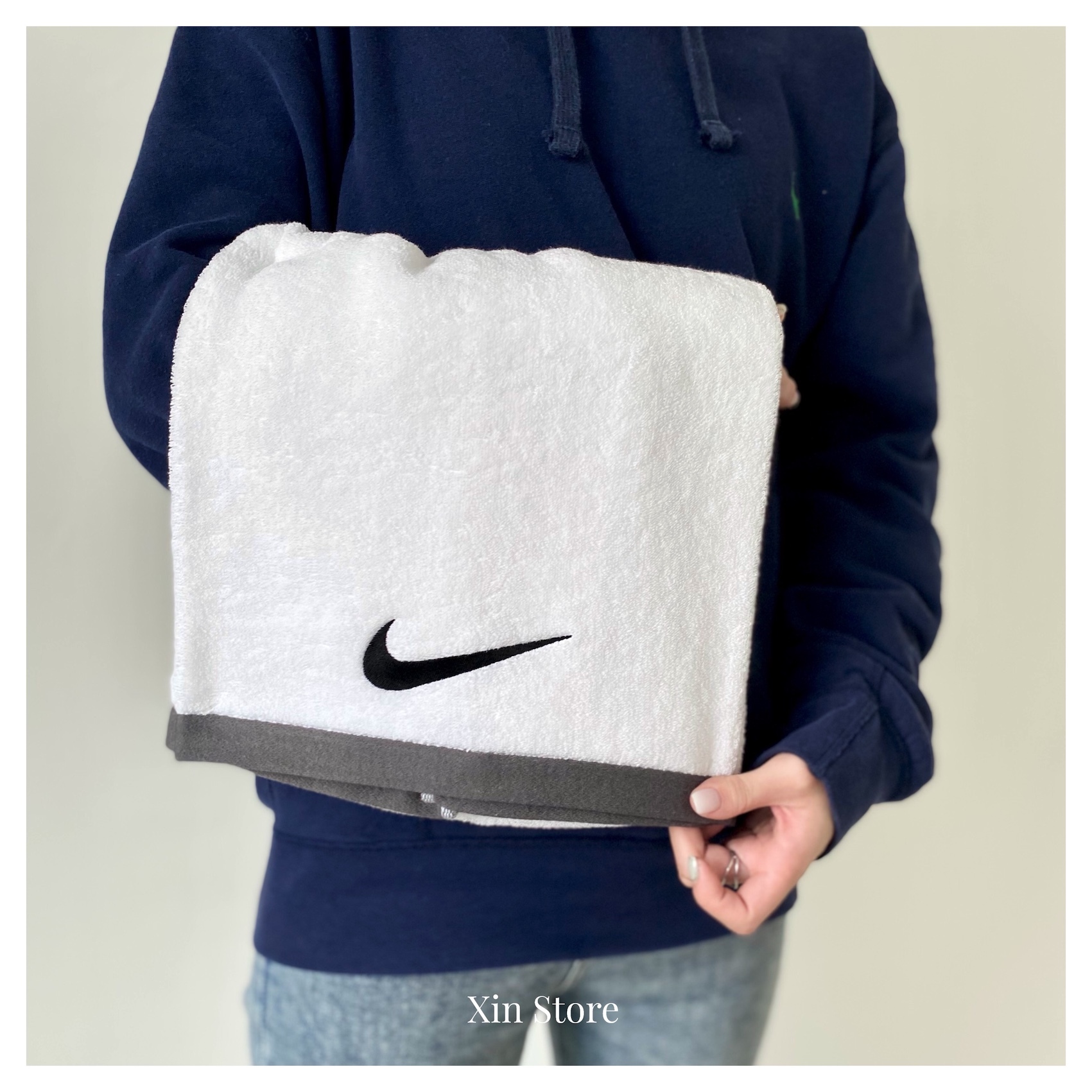 Nike Towel 浴巾 毛巾 純棉 吸水 電繡 小勾 白黑 黑白