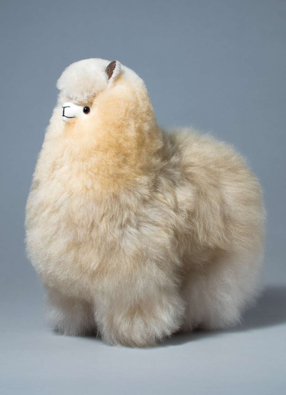 【秘魯國家館】ST.MALO 秘魯工匠手工原生羊駝毛仿真羊駝家飾娃娃32CM-2065UH-燭光星辰
