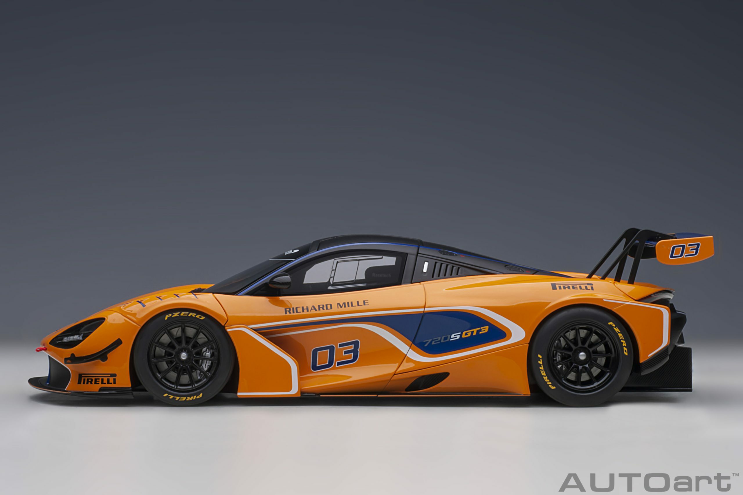1/18 AUTOART McLaren 720S GT3 Presentation Car (Orange) #03 (81942)