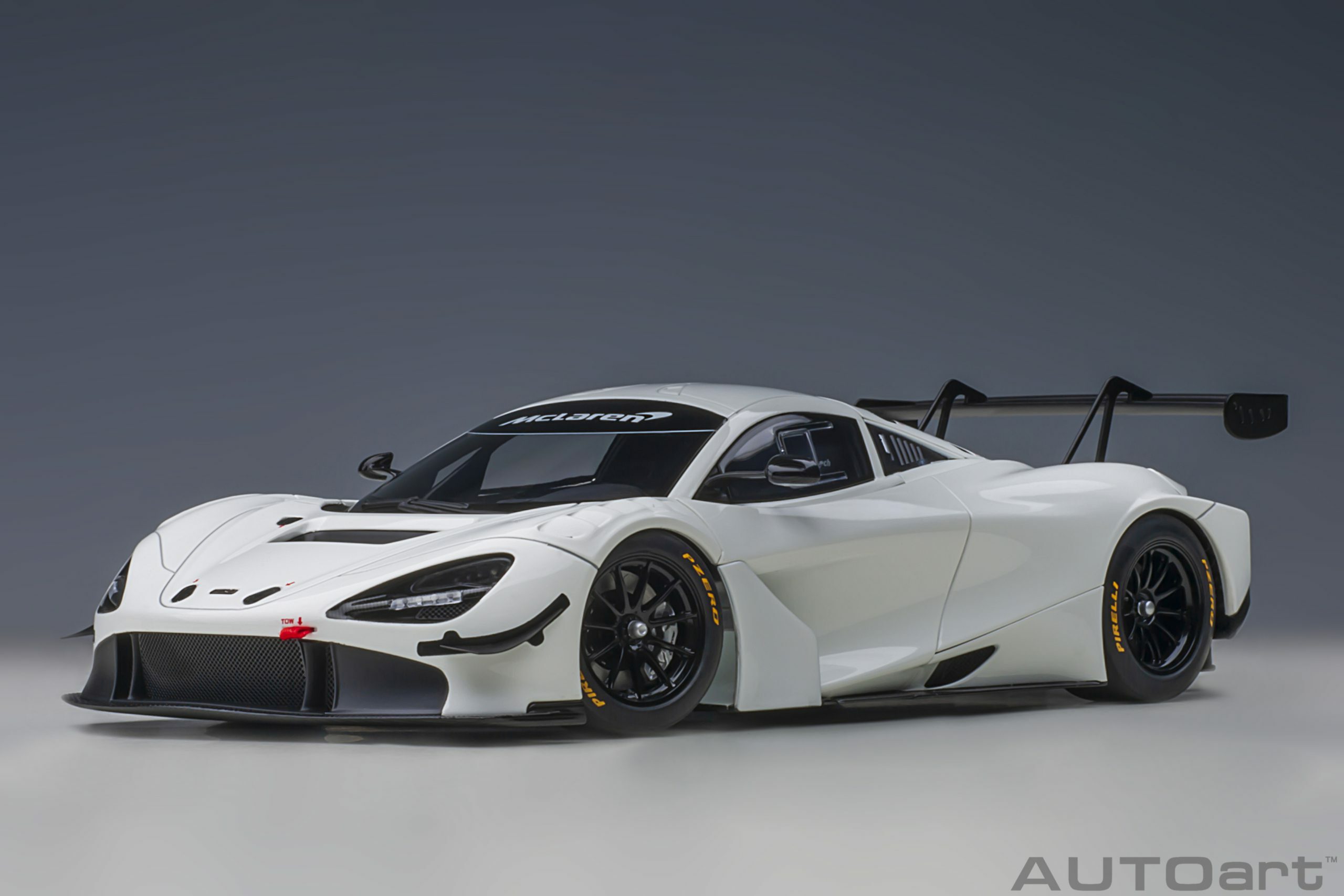 1/18 AUTOART McLaren 720S GT3 Plain Body Version (White) (81940)