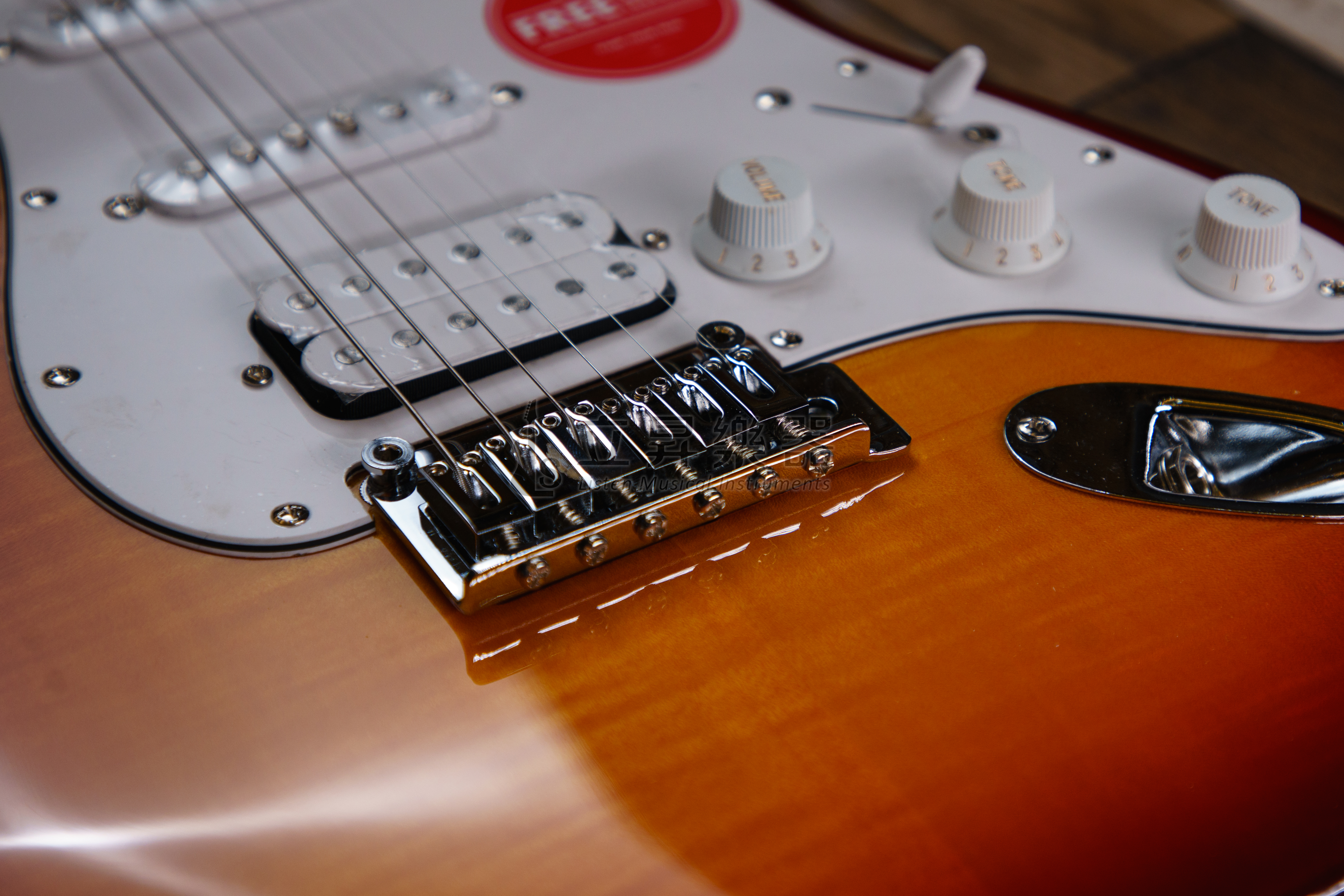 Squier 電吉他 Squier Affinity Stratcaster FMT HSS MN SSB Sienna Sunburst 兩點式搖座 虎紋楓木夕陽漸層色面板 單單雙 第 4 張圖片｜三峽吉他 / Bass