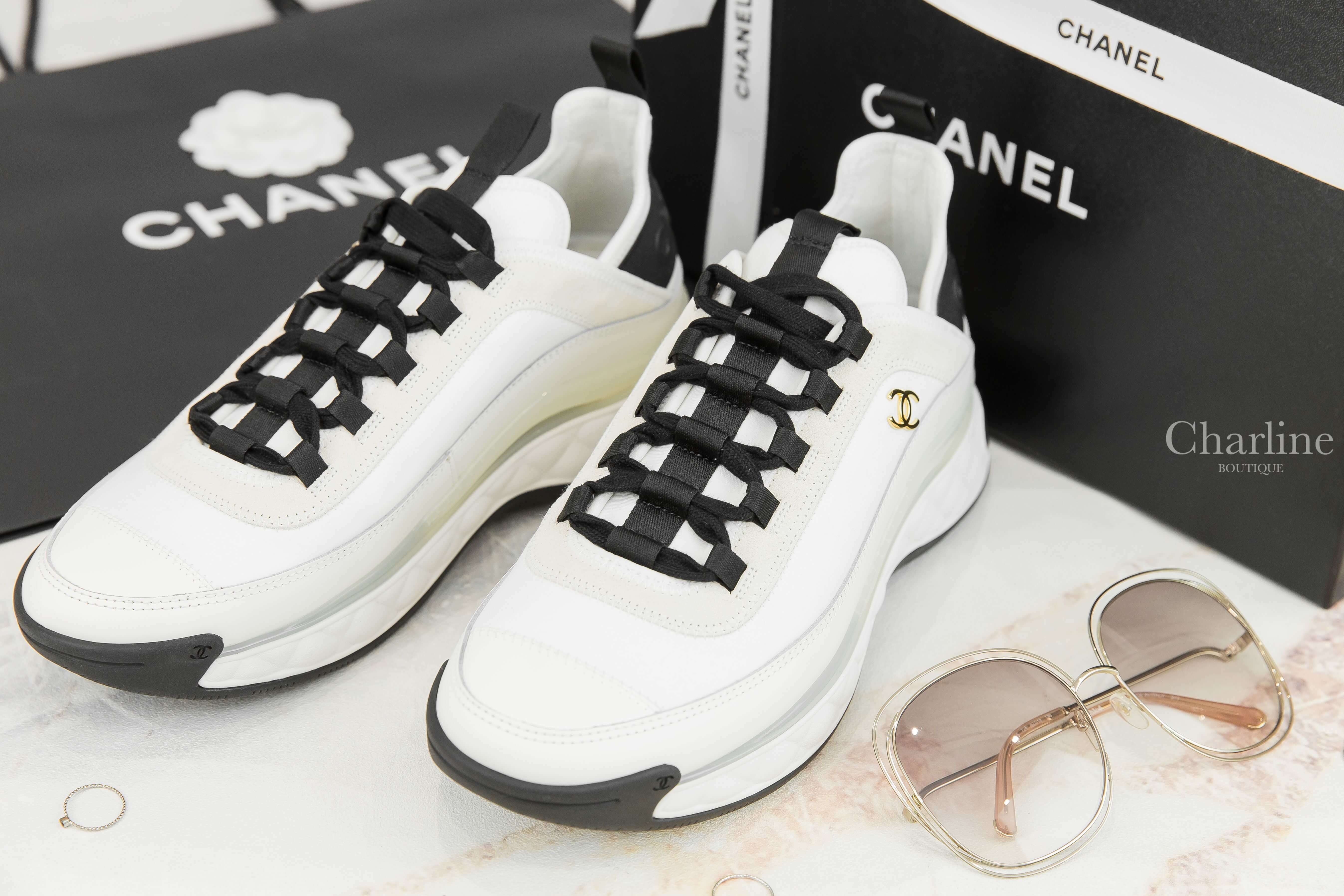 Chanel Trainers 象牙白金CC內增高絨布小牛皮運動鞋-Charline Boutique 精品代購