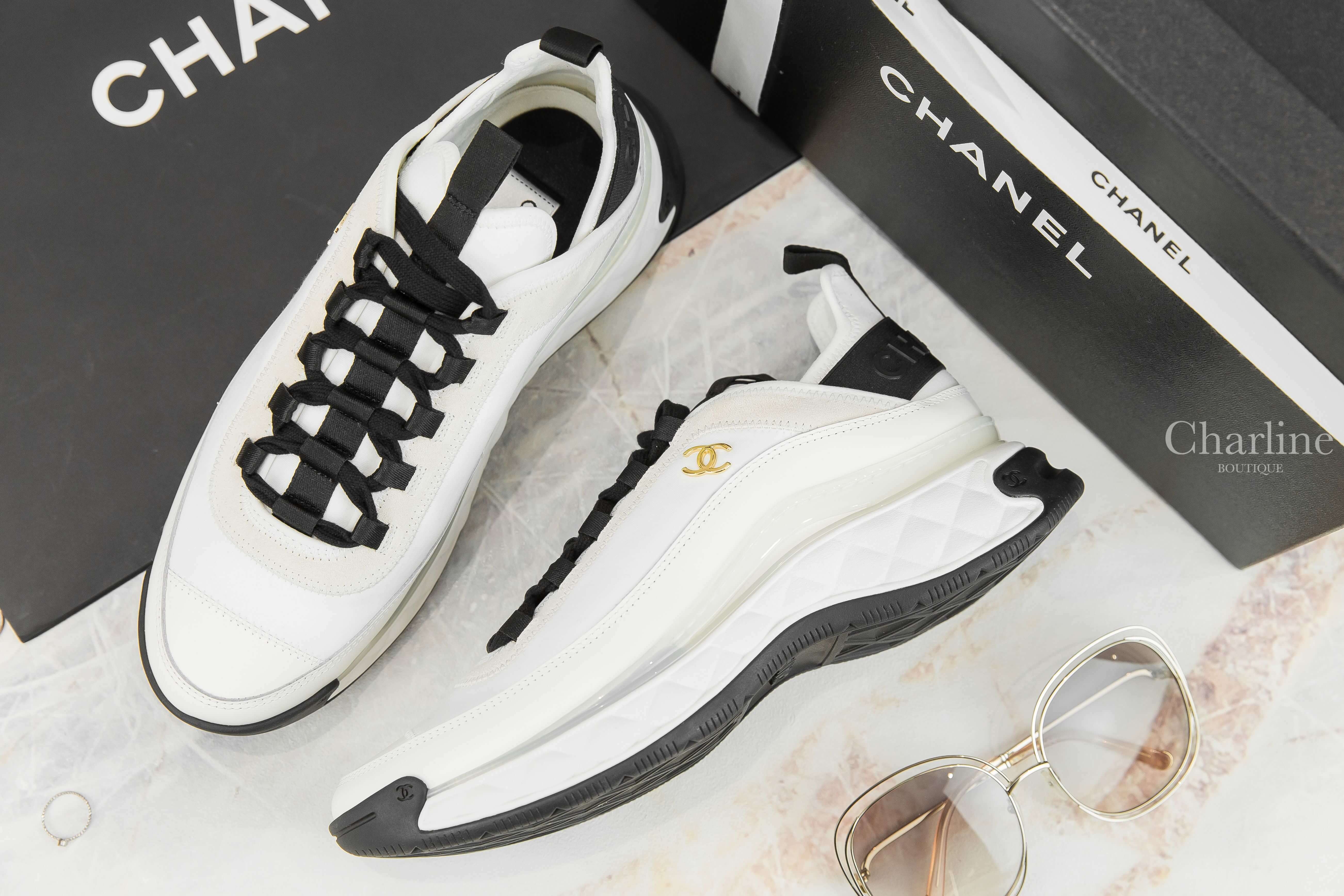 Chanel Trainers 象牙白金CC內增高絨布小牛皮運動鞋-Charline Boutique 精品代購