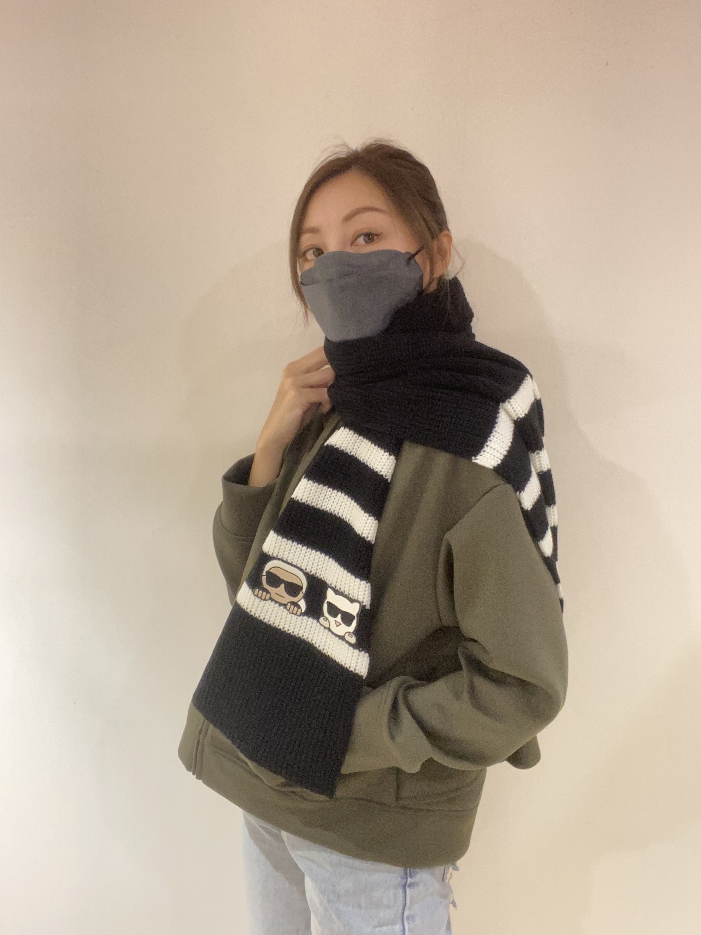 老佛爺 橫間Karl&his cat scarf