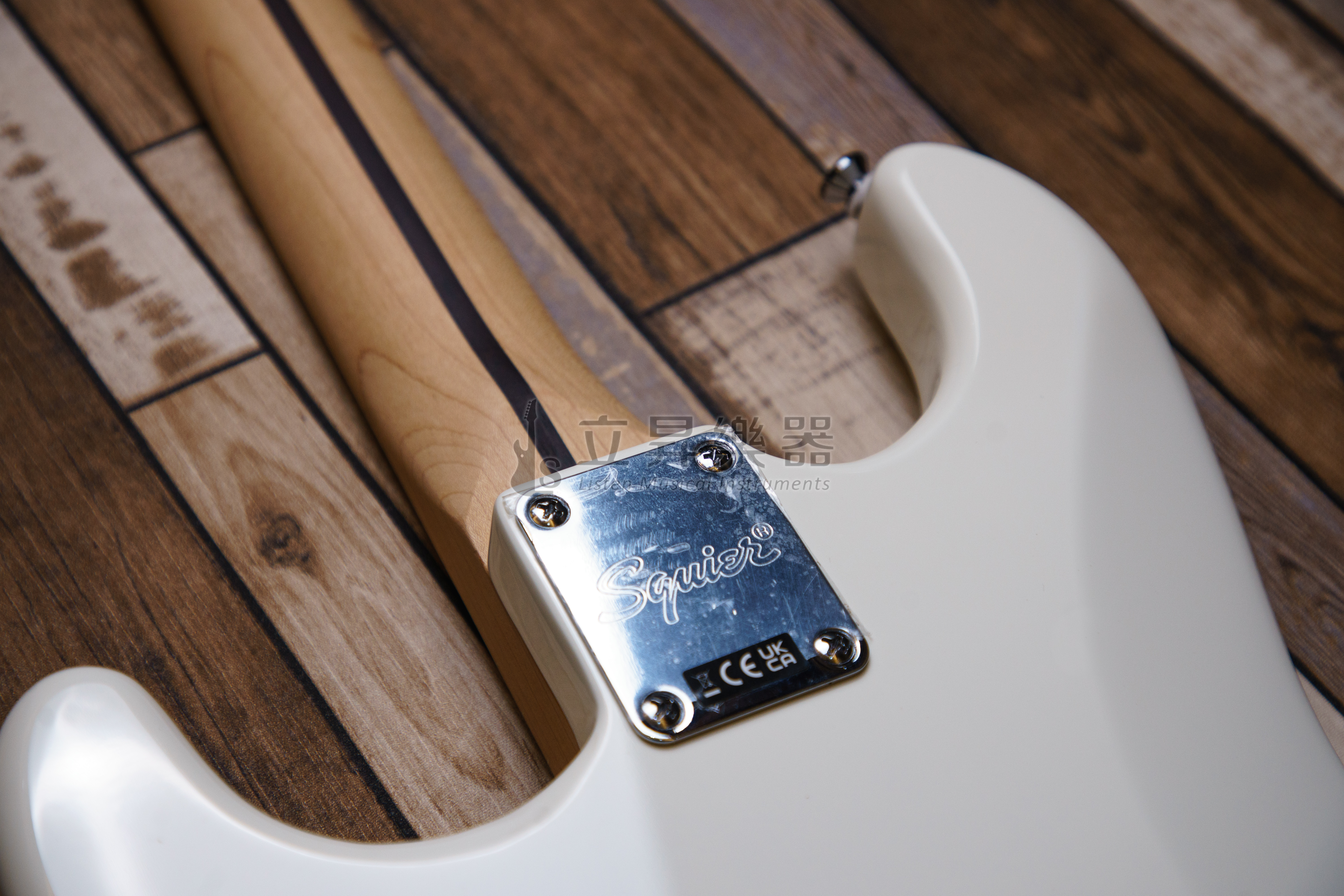 Squier 電吉他 Squier Affinity Stratcaster MN OLW Olympic White 楓木指板 兩點式搖座 奧林匹克白 單單單 第 6 張圖片｜三峽吉他 / Bass