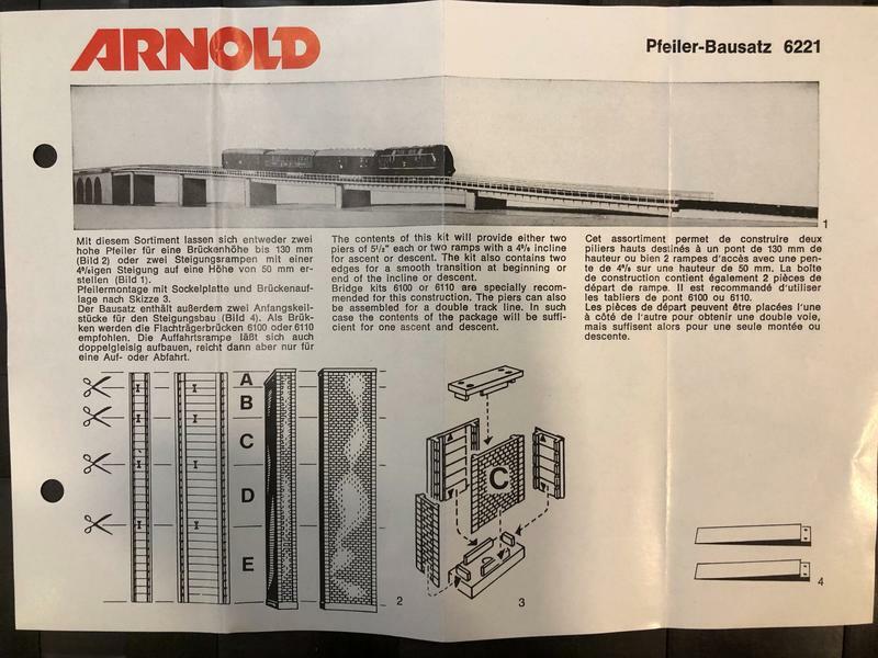 Arnold 6221 N scale piers