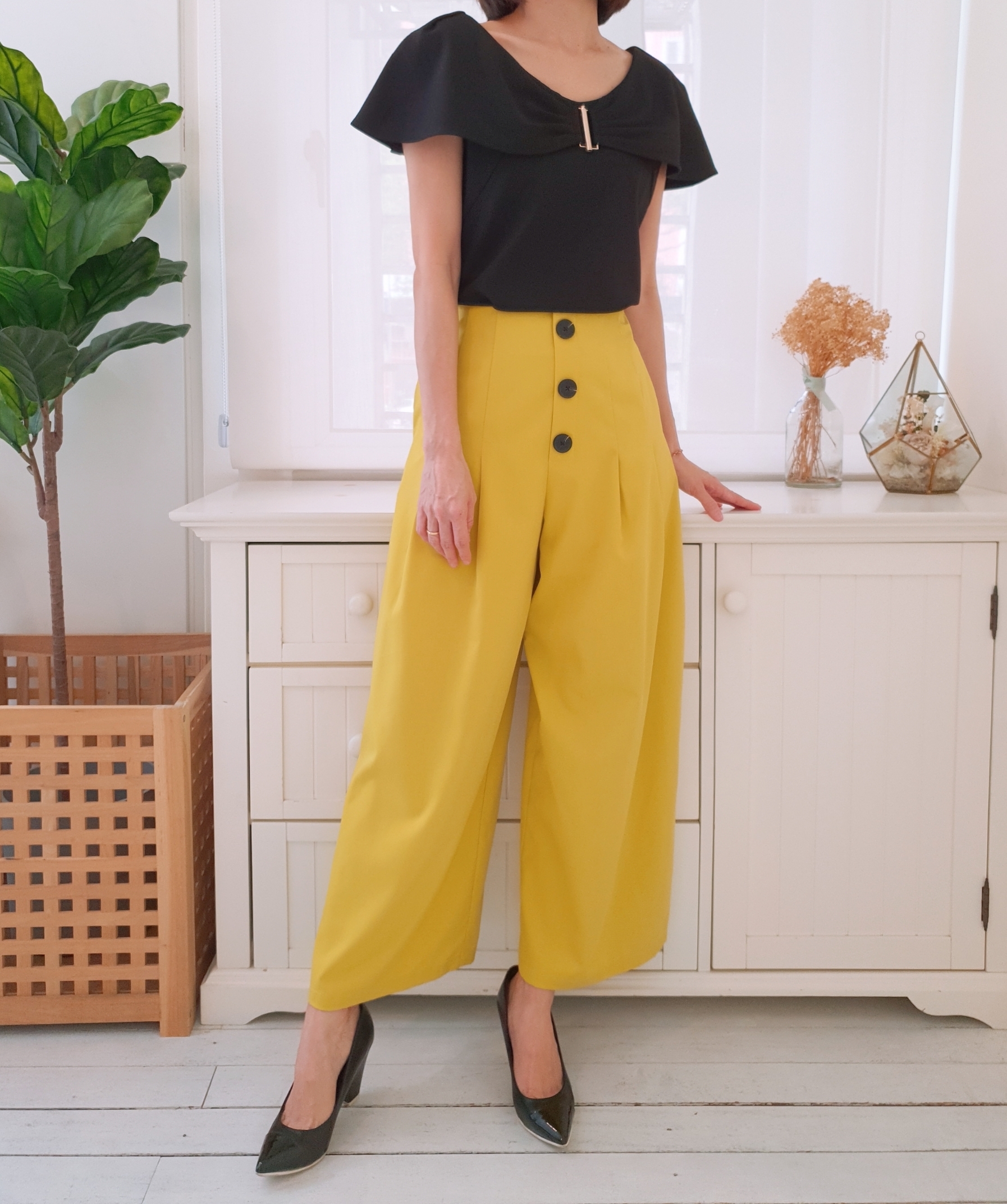 OVERLAY SOFT FABRIC BLOUSE