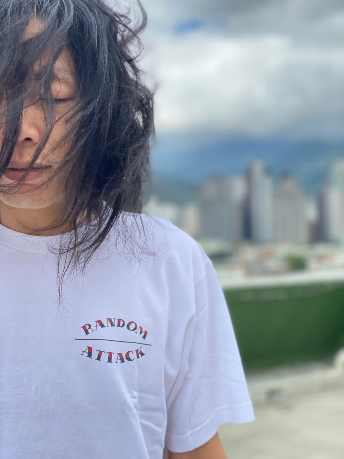 【隨性Random】攻勢彩圖TEE（白）