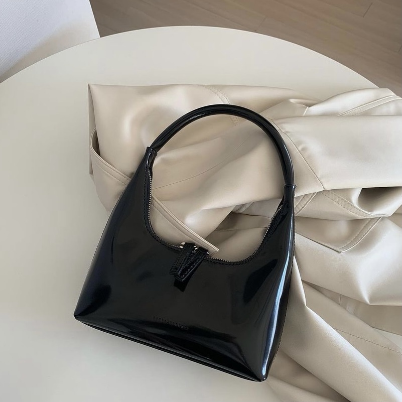 <韓國代購> MARGE SHERWOOD HOBO MINI