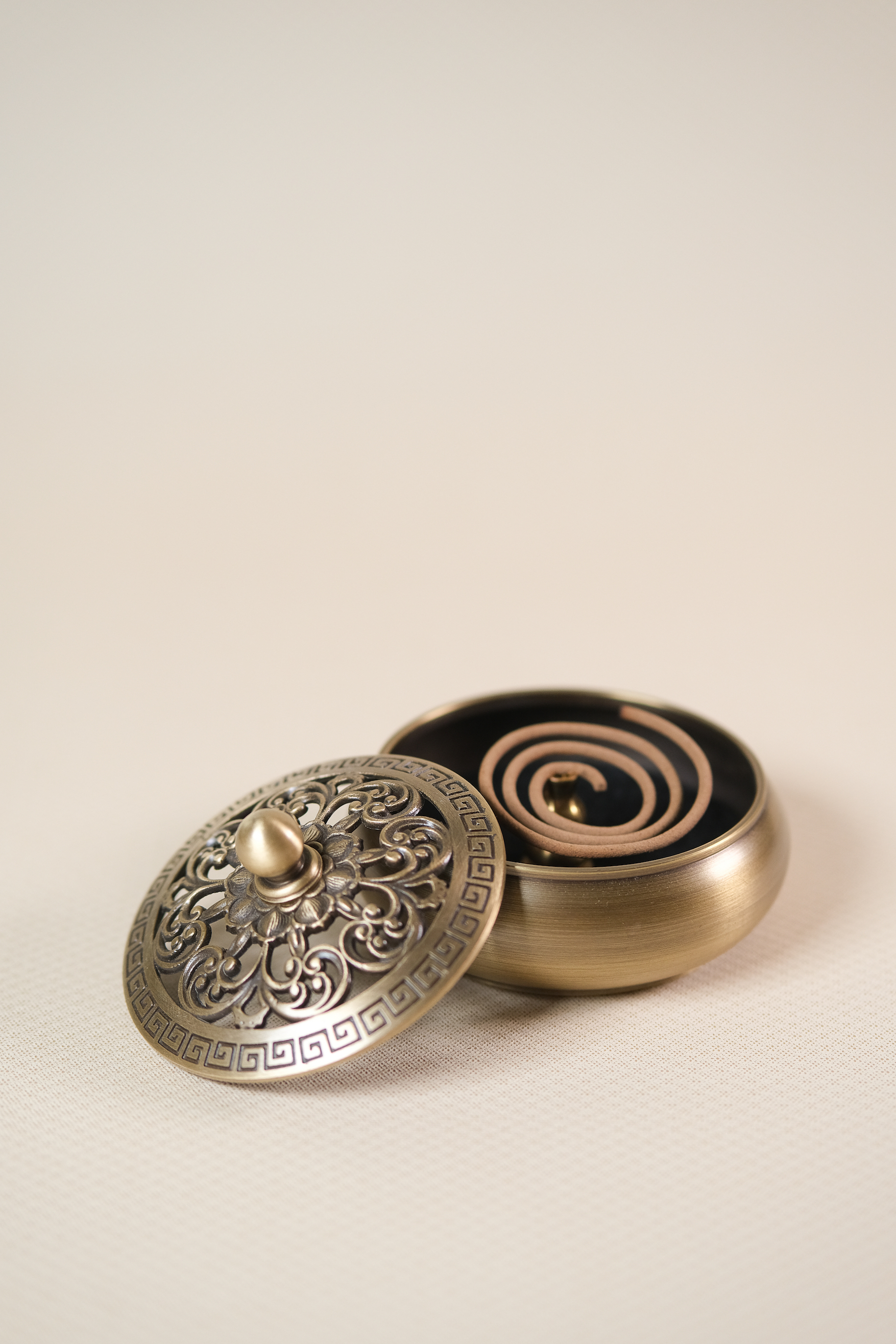 Bronze Lotus Lidded Incense Burner