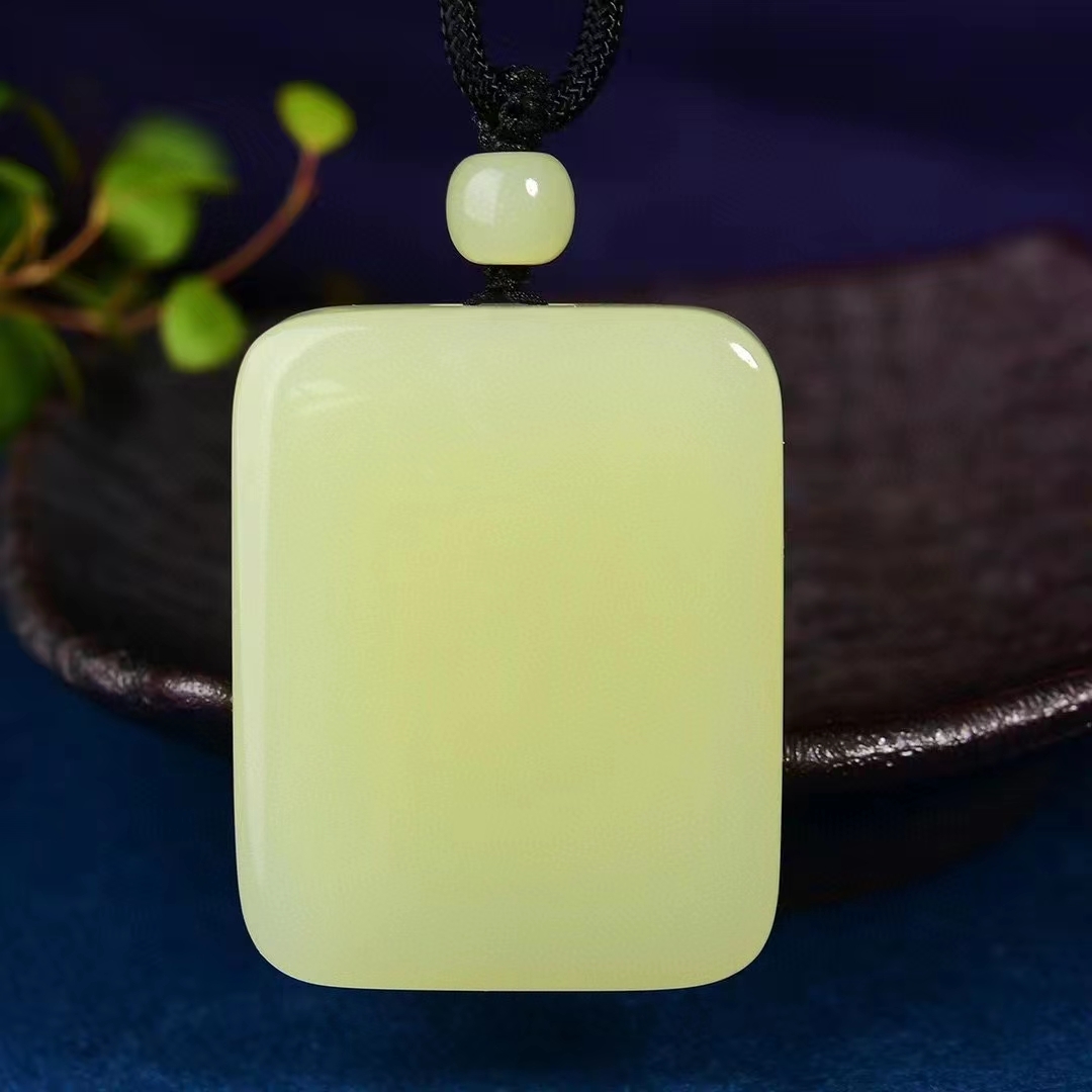 和田玉黃口料平安無事牌, 天然和田玉軟玉