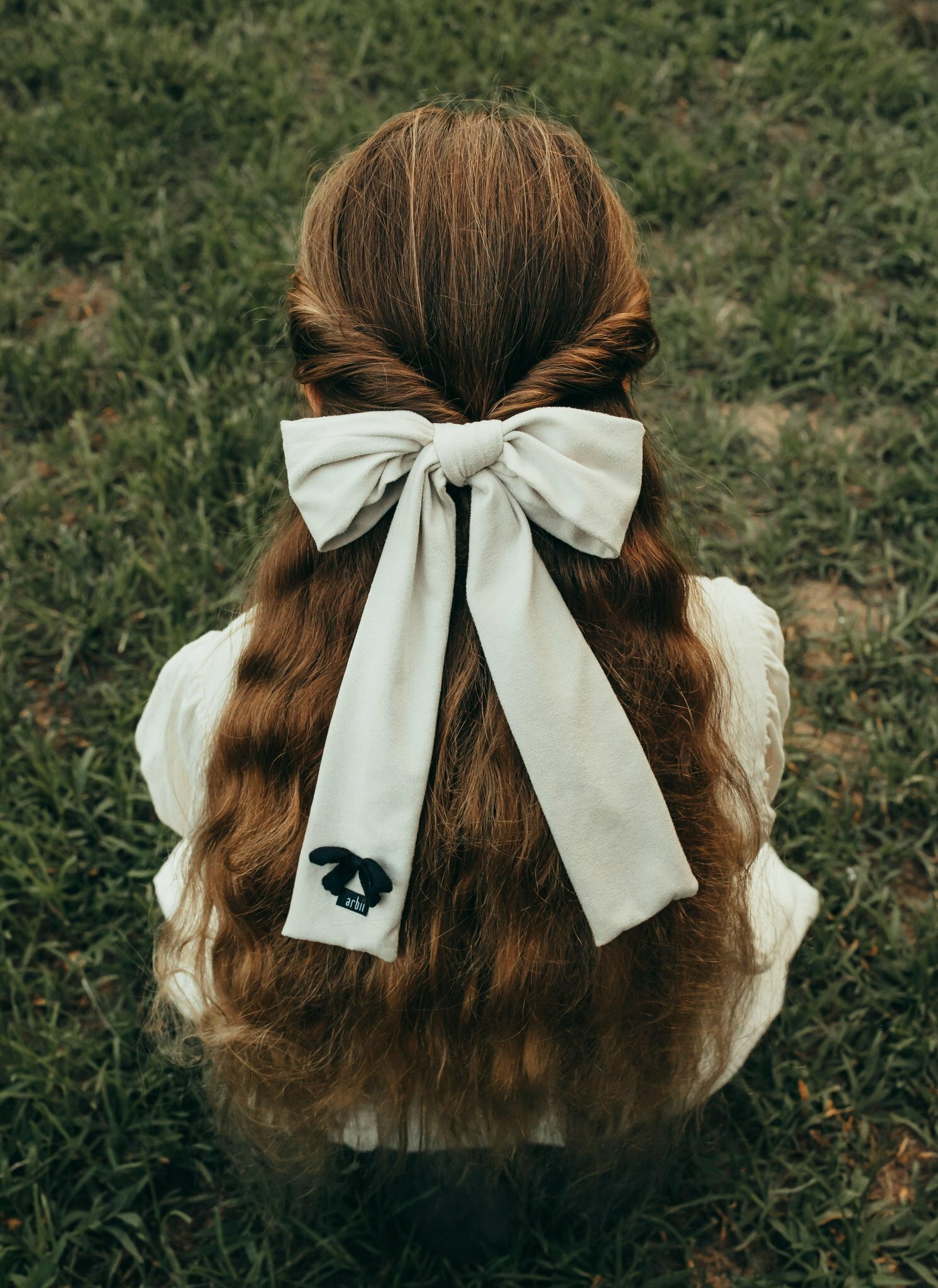 ARBII LABEL - Ivory Suede Oversized Bow Clip
