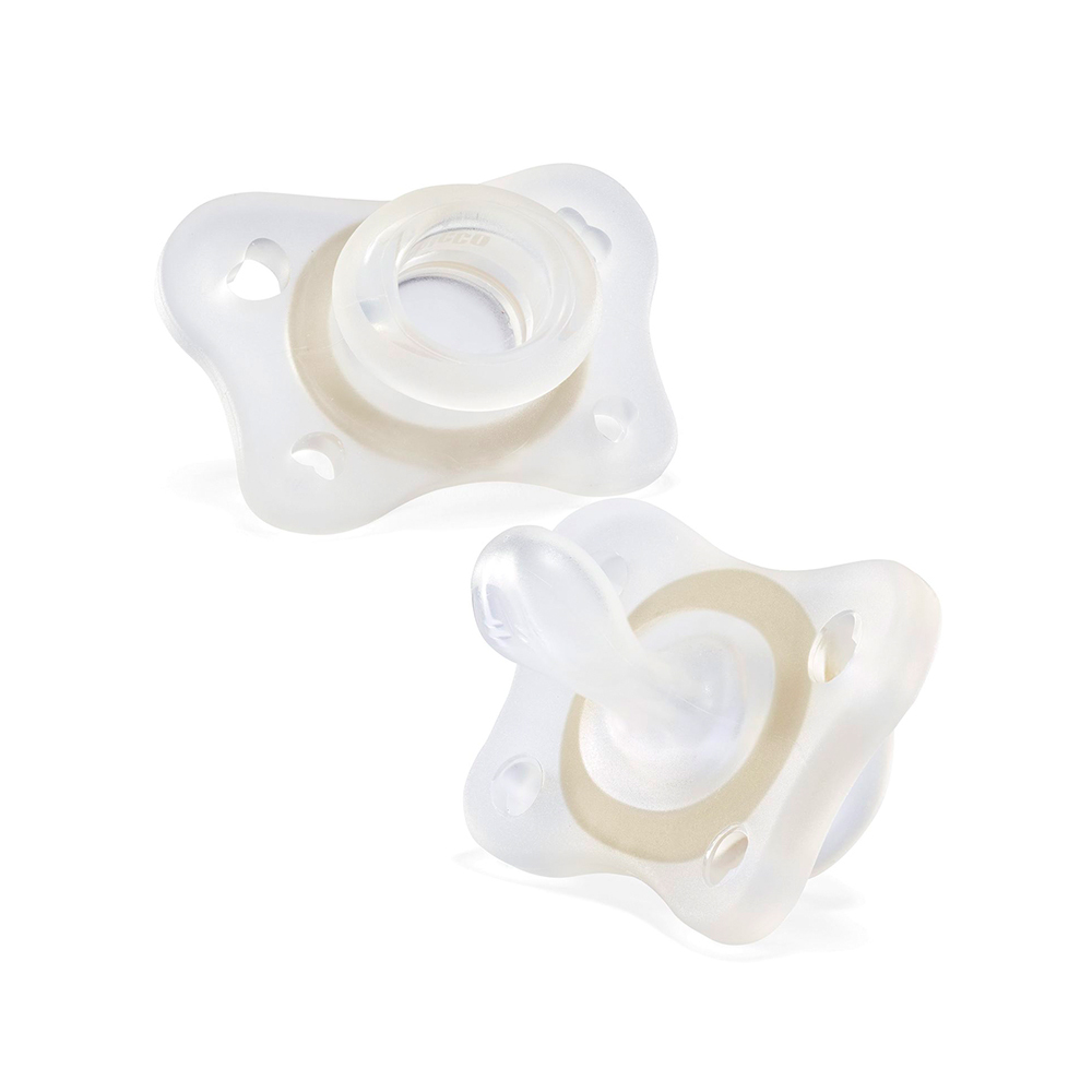 舒適哺乳-輕量柔軟矽膠拇指型安撫奶嘴2入組(小-2-6個月)-夜光款