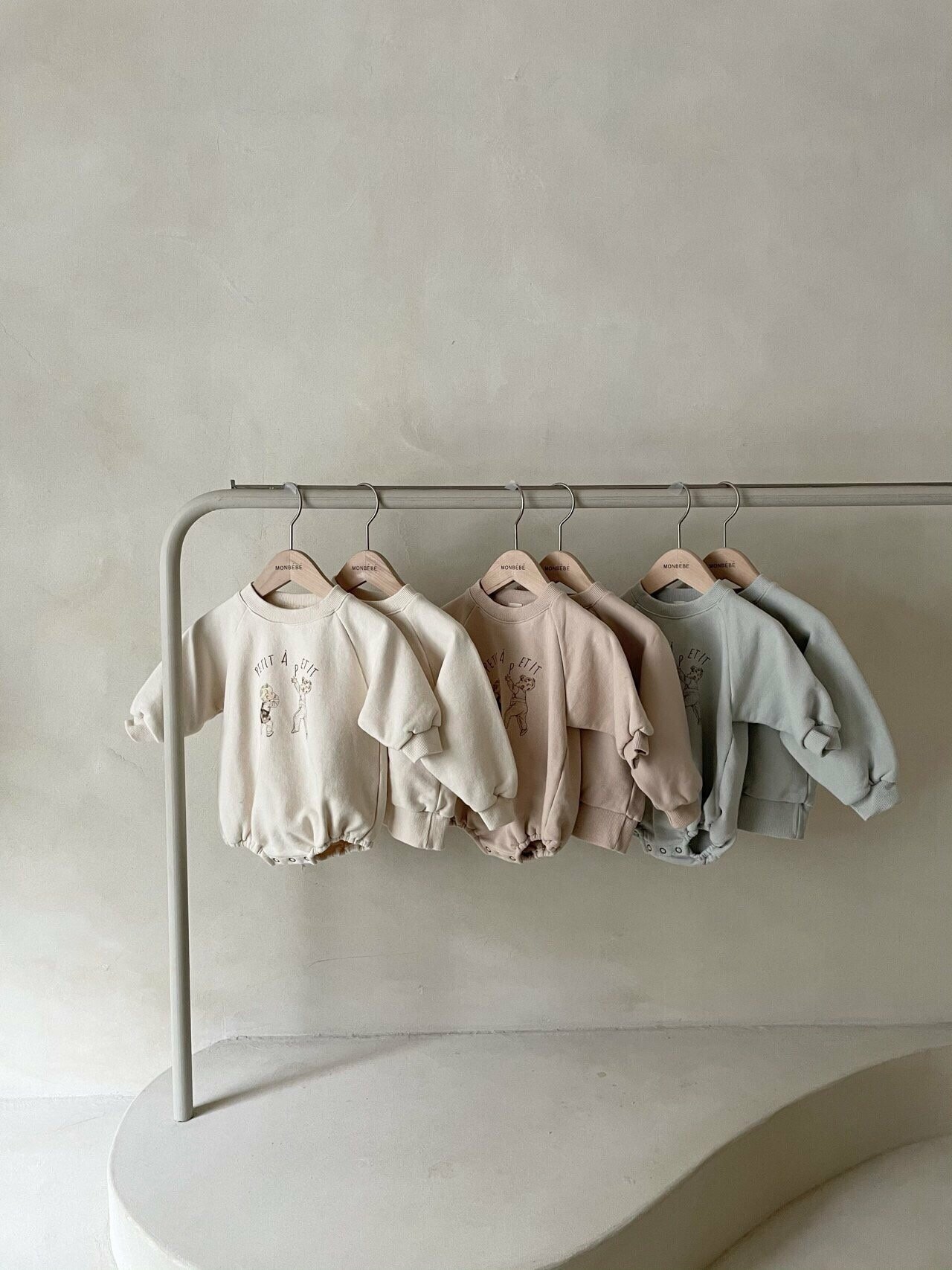 正韓Monbebe-法式圖騰包屁衣/上衣