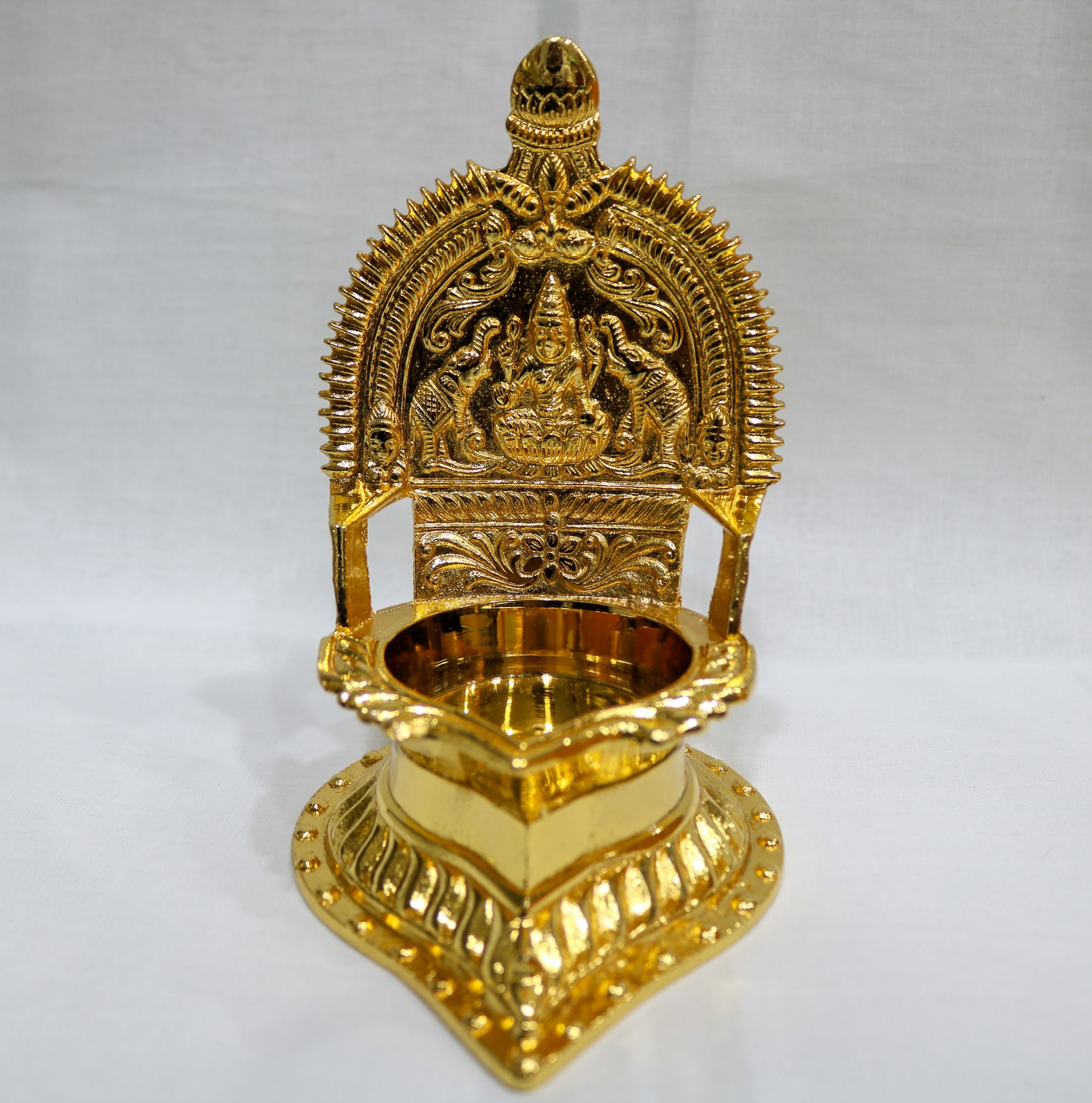 gold plated vilakku