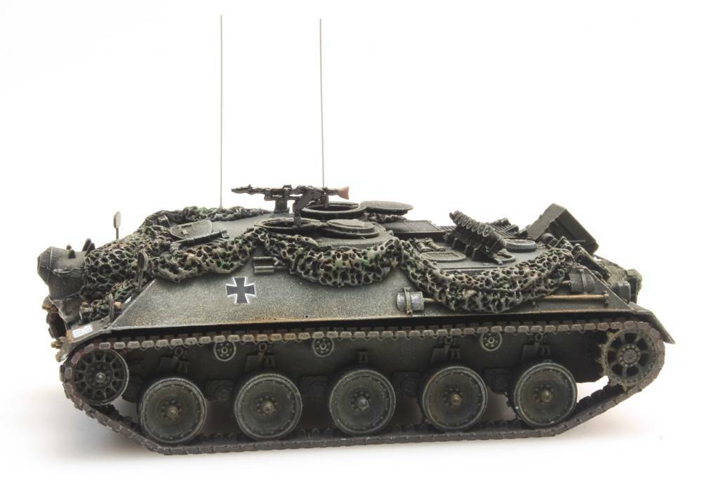 Artitec 6870029 HO guage  BRD Beobaactungspanzer combat ready