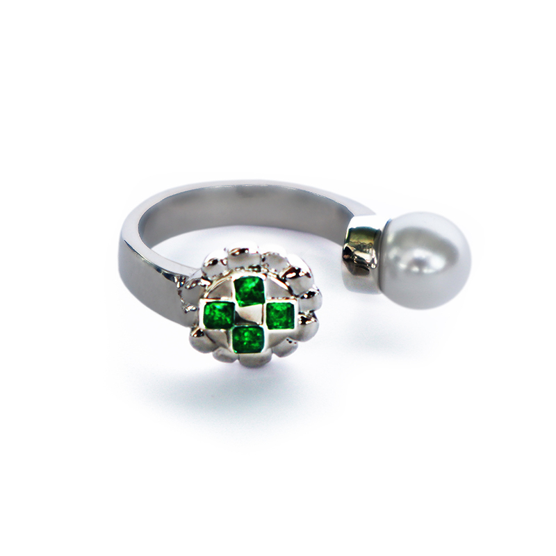 Maison Emerald 綠寶石十字棋盤格珍珠可調節戒指