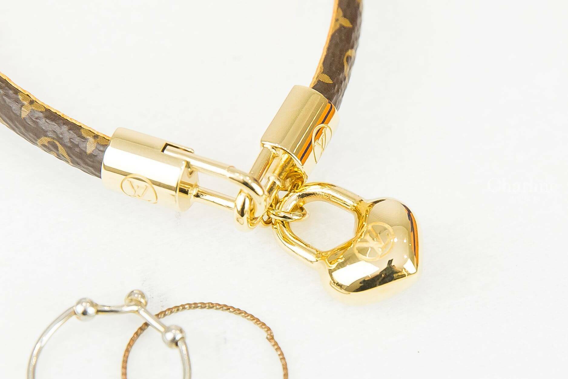 Louis Vuitton Crazy In Lock Bracelet 咖啡色老花帆布金色愛心墜飾手環