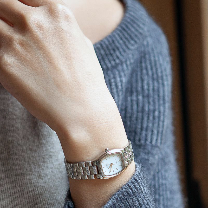 Casio LTP-1169D-7A 22mm 銀白 女裝鋼帶錶 小酒桶