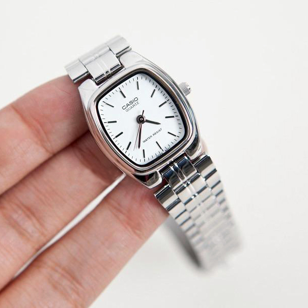 Casio LTP-1169D-7A 22mm 銀白 女裝鋼帶錶 小酒桶