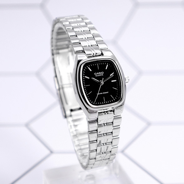 Casio LTP-1169D-1A 22mm 銀黑 女裝鋼帶錶 小酒桶