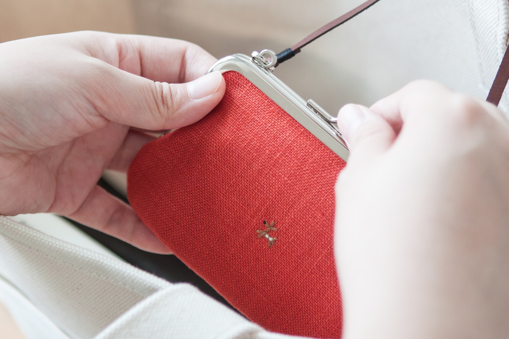 中川政七-鹿家族 手提口金包 紅