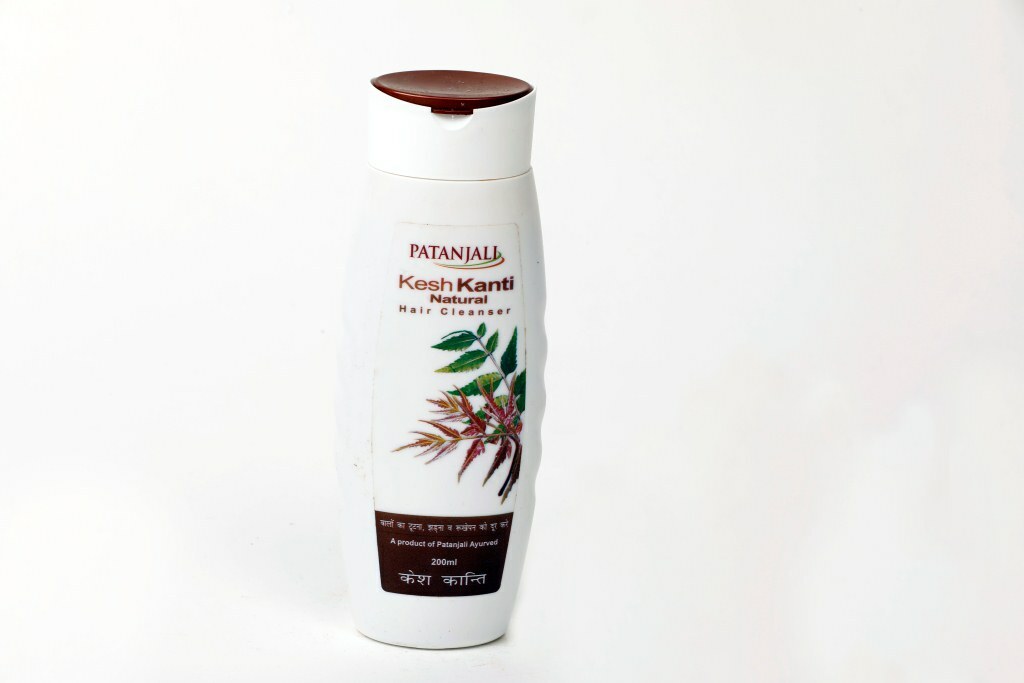 Patanjali Kash Kanti Shampoo (200mL)