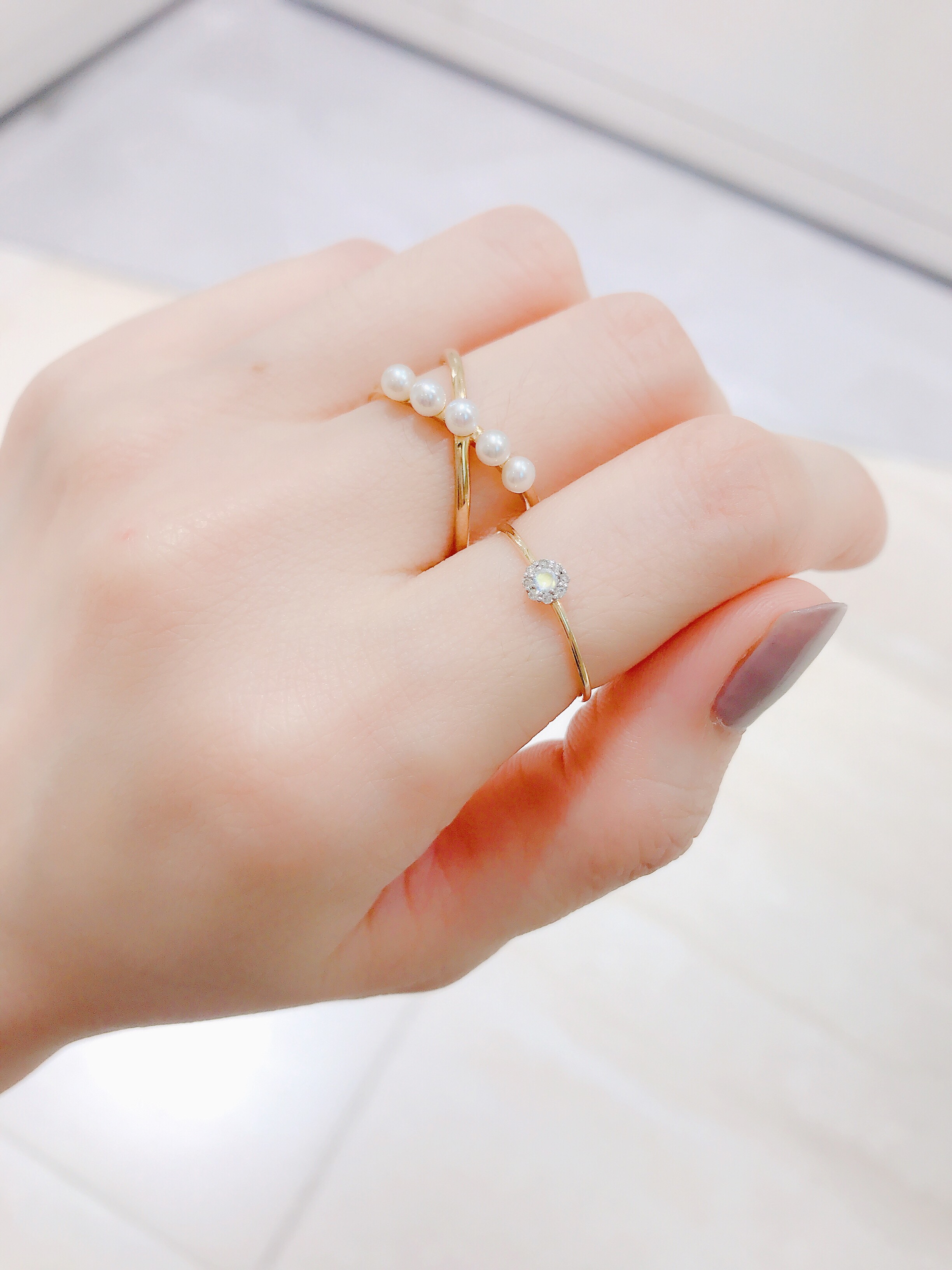 白皙小珍珠交叉戒