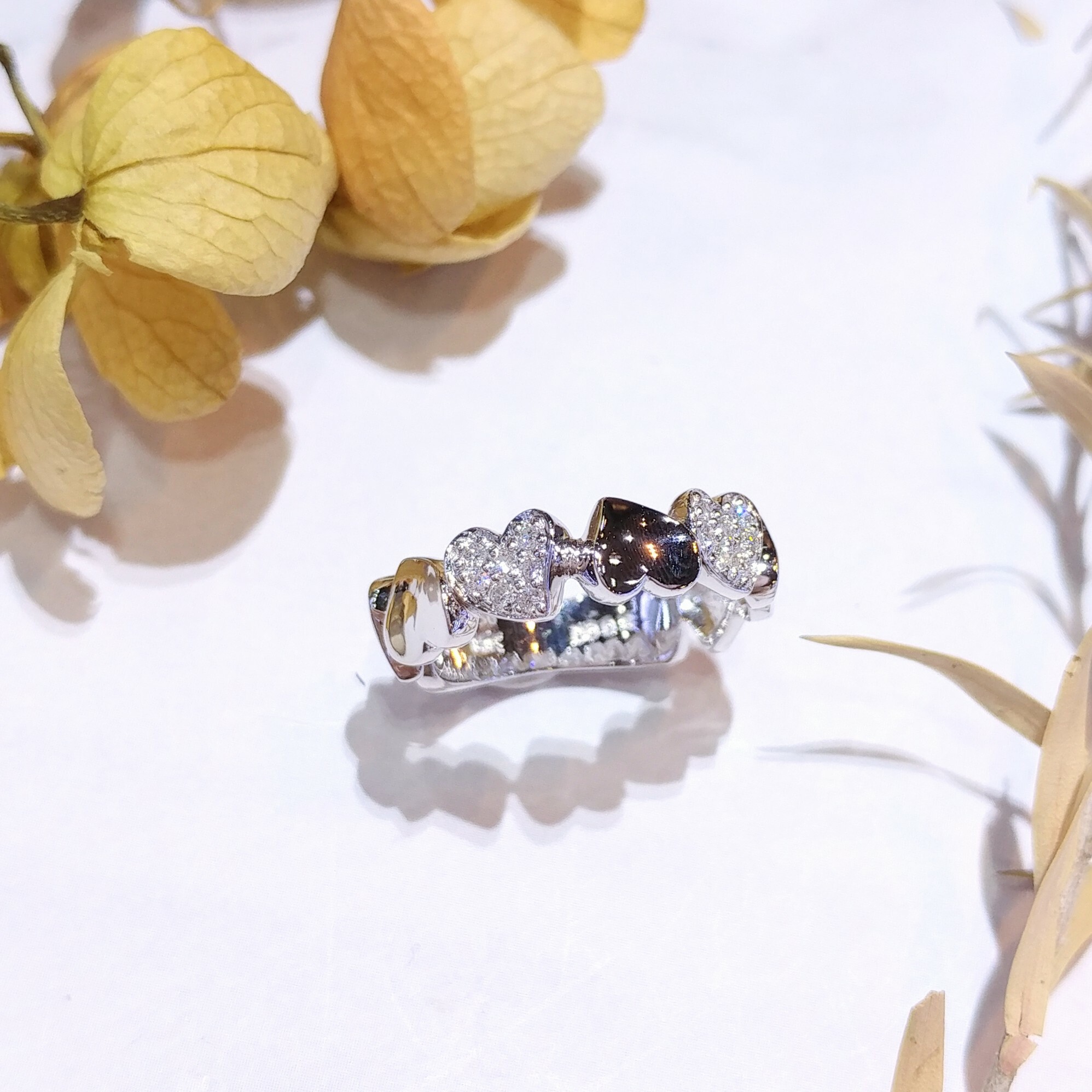 全新18K白金8份鑽石戒指