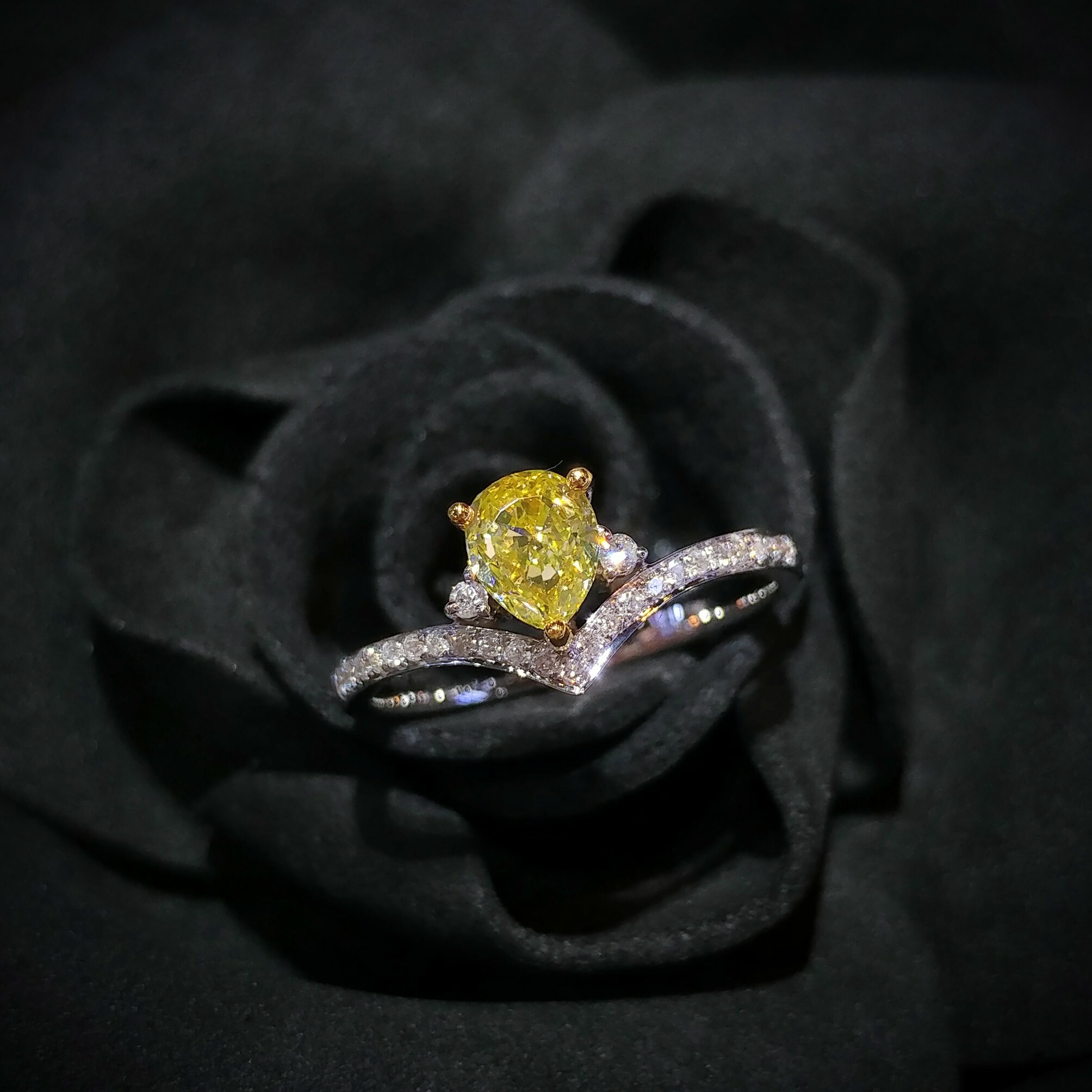 18K Gold 0.57ct Diamond Ring