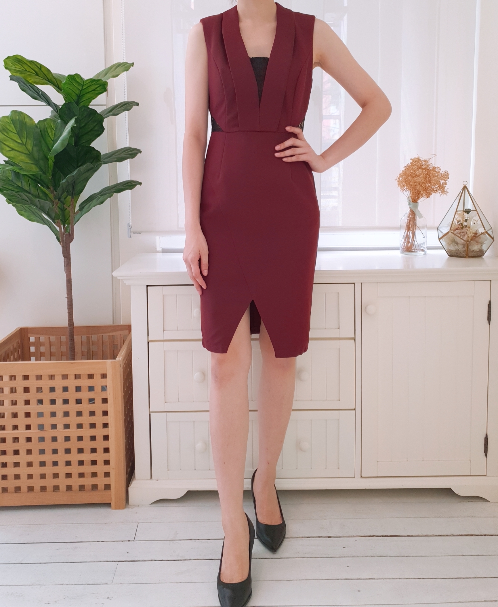 FRONT SLIT SLEEVELESS PENCIL DRESS