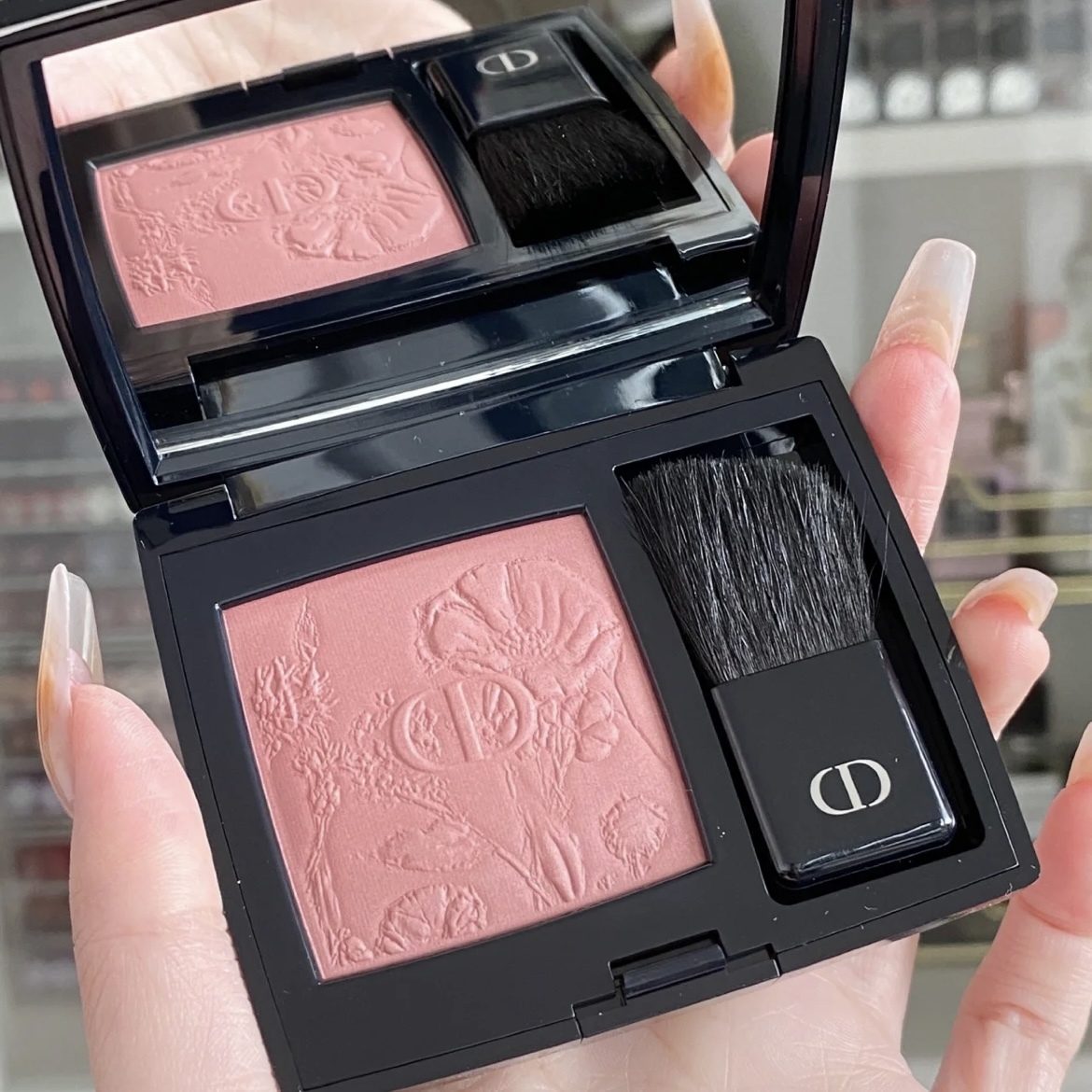 Dior - 限量珍藏版 millefiori motif 浮雕胭脂