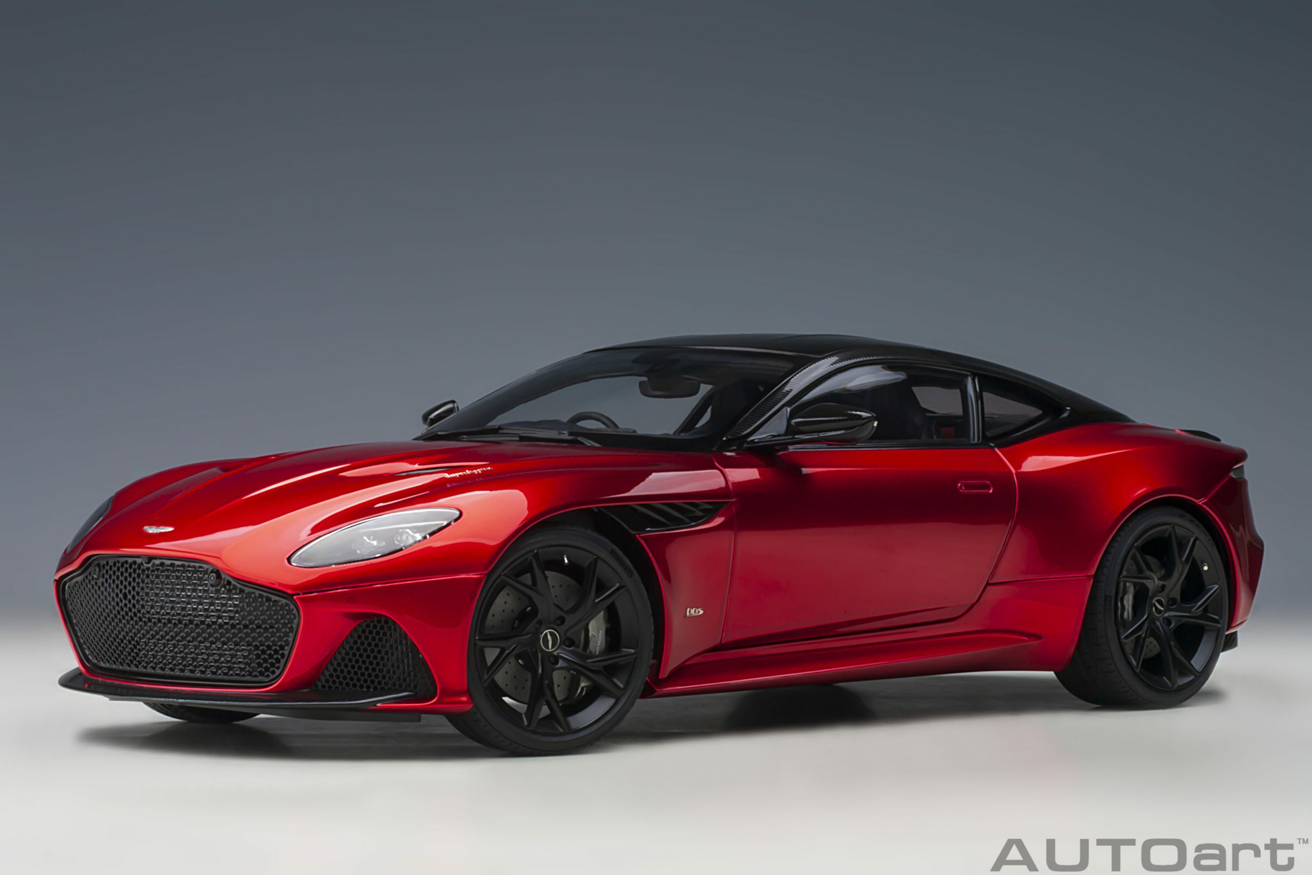 1/18 AUTOART Aston Martin DBS Superleggera (Hyper Red) (70293)