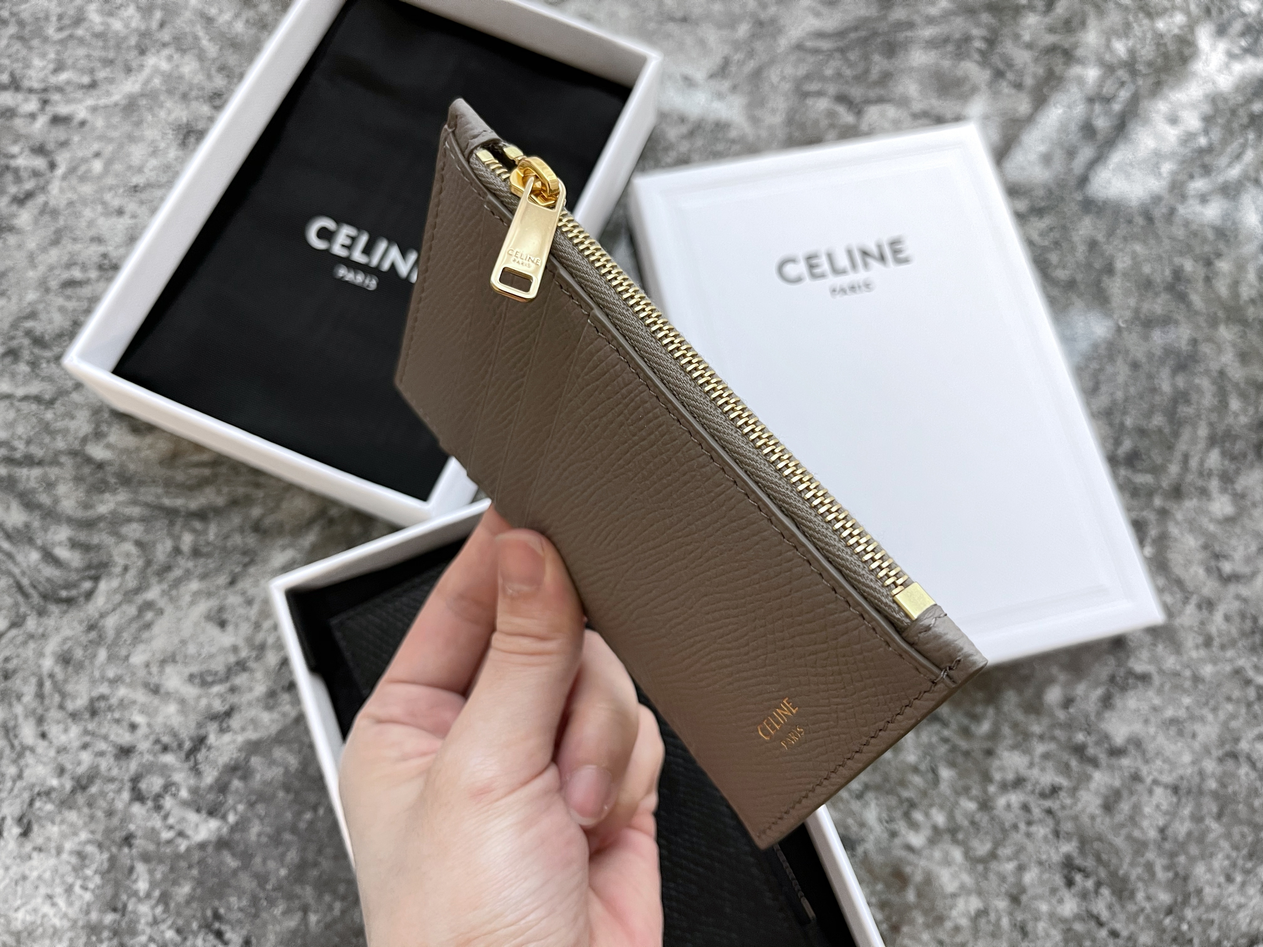 預訂優惠｜CELINE Zipped Compact Cardholder