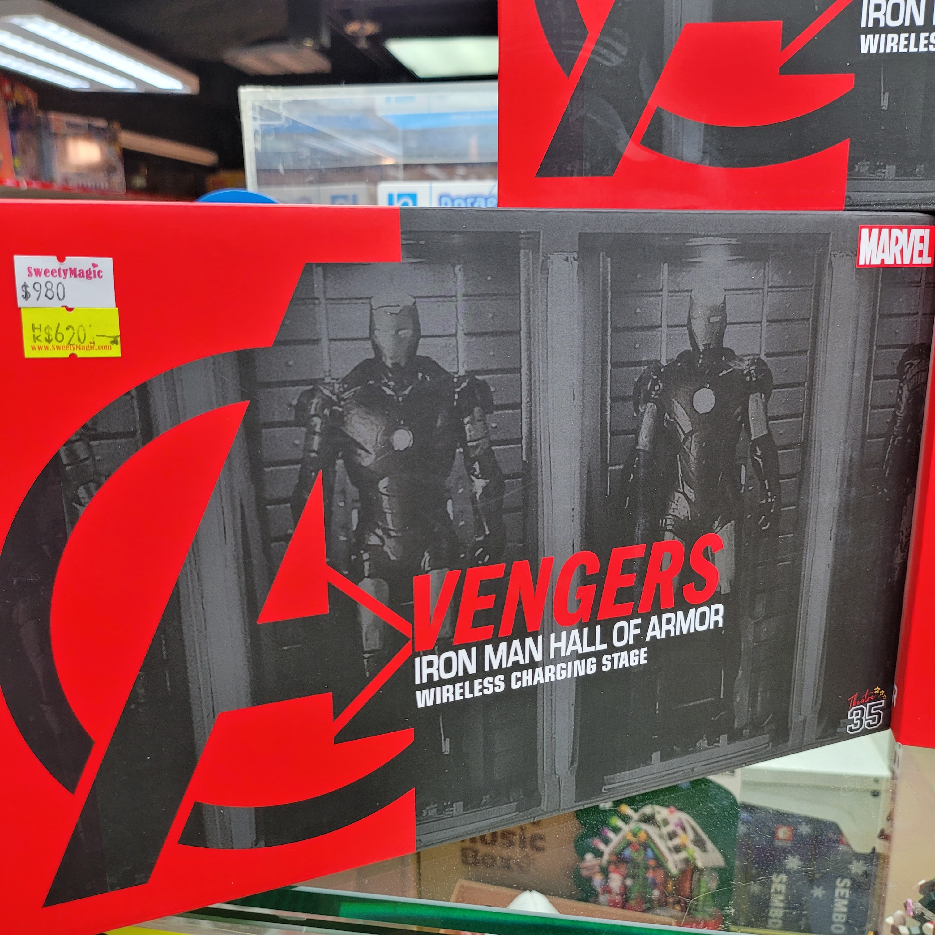 Penguin Toys Iron Man 格納庫 Hall of Armor (無線充電板) [1:35 Scale Model]