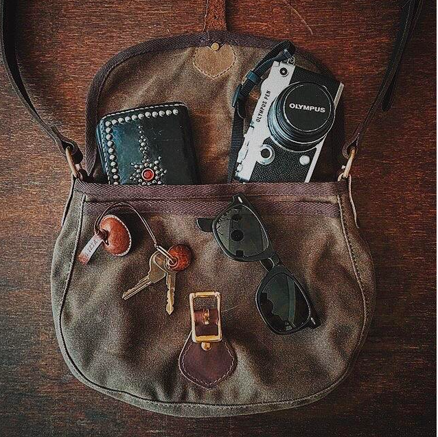 Frost River 經典肩背貝殼包 - Main Image